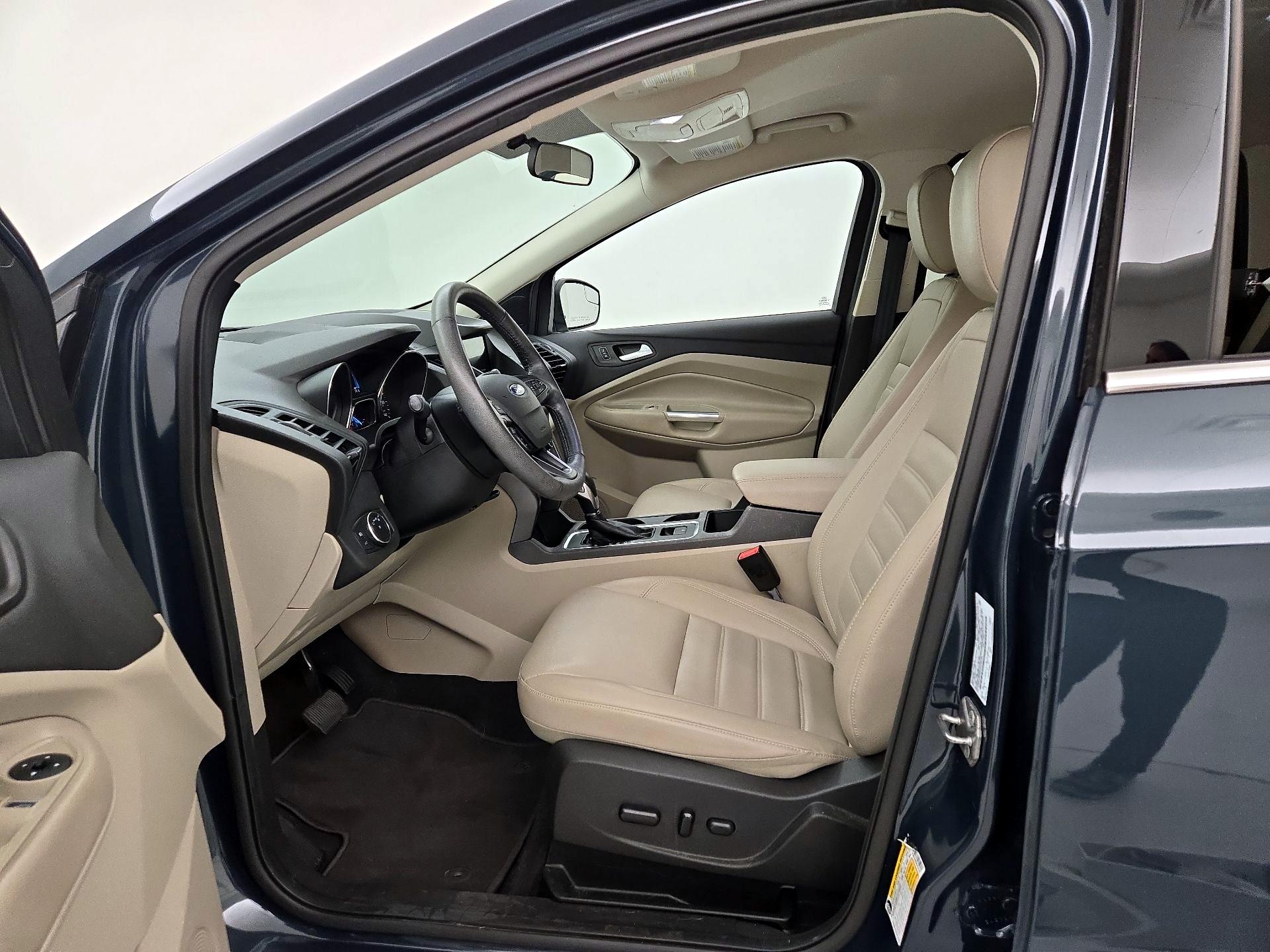 Thumbnail: 2019 Ford Escape - 11