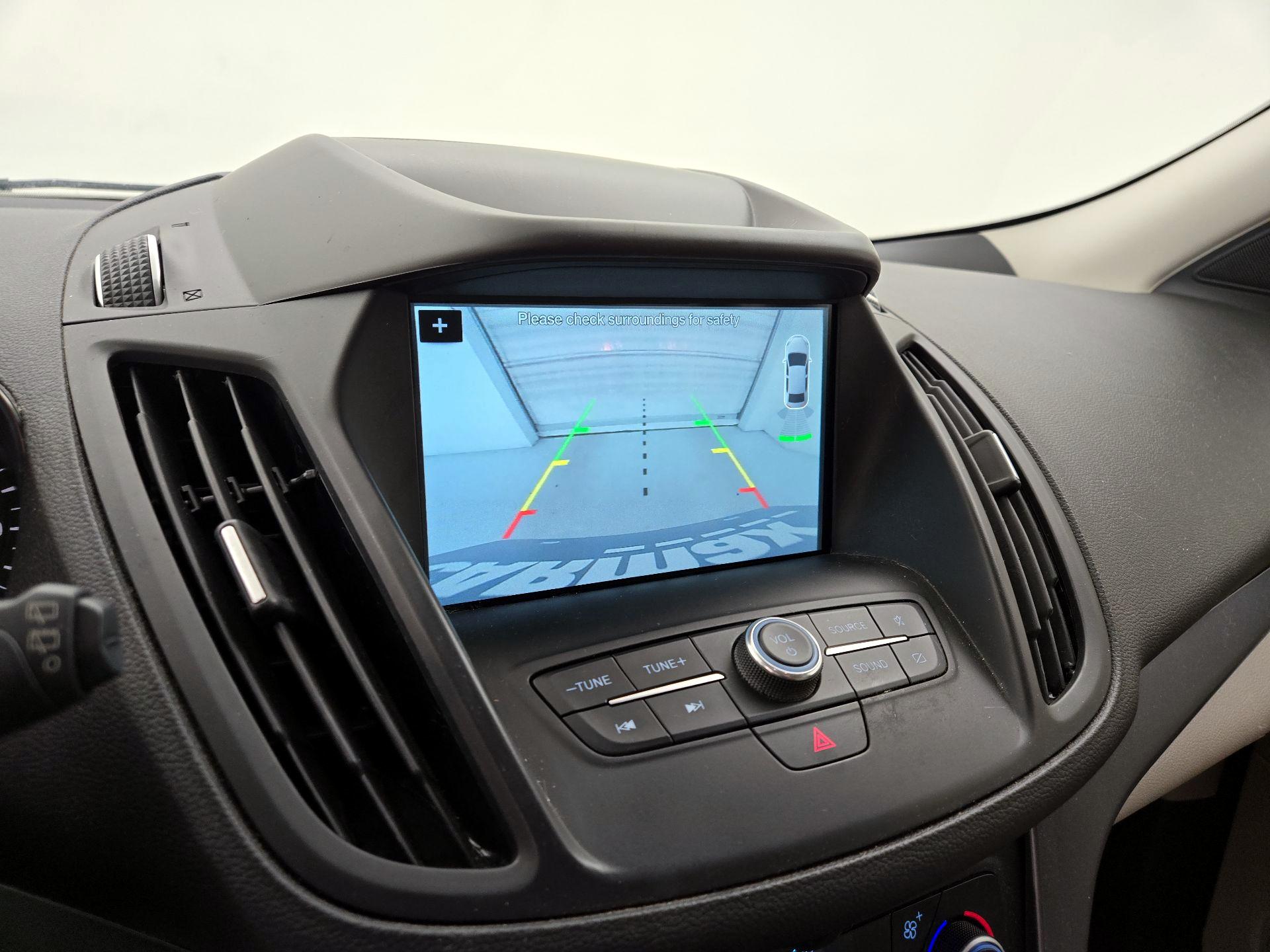 Thumbnail: 2019 Ford Escape - 14