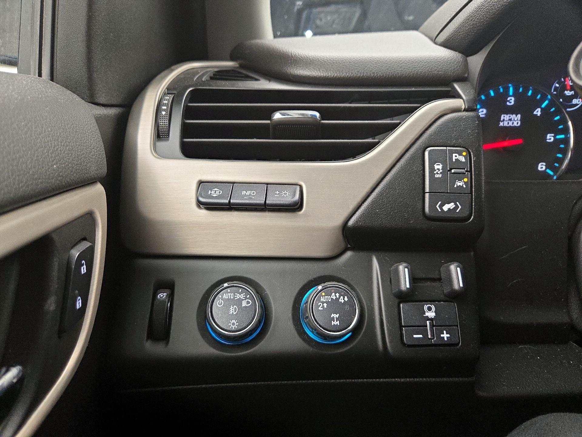 Thumbnail: 2018 GMC Yukon XL - 13