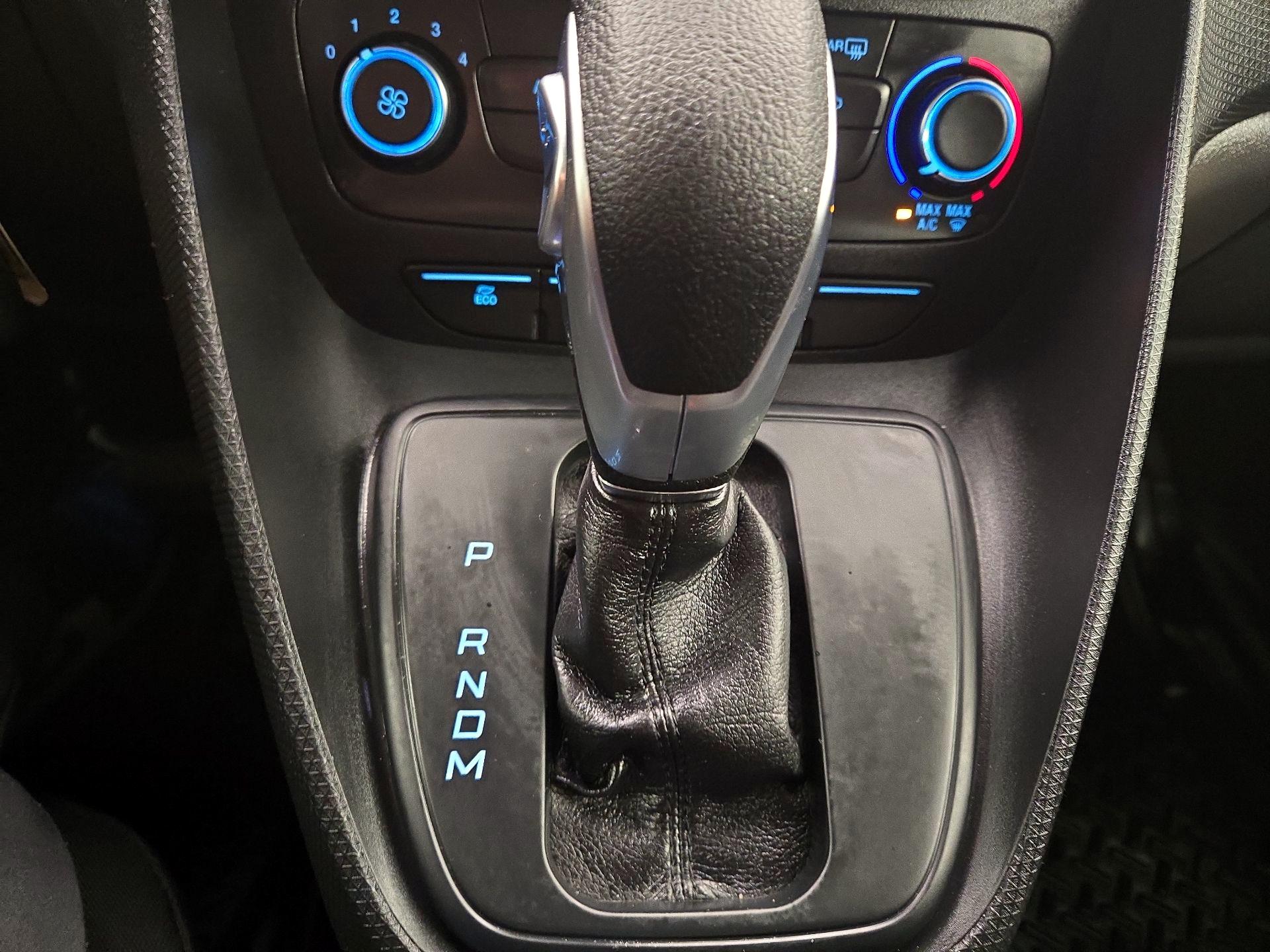 Thumbnail: 2020 Ford Transit Series - 17