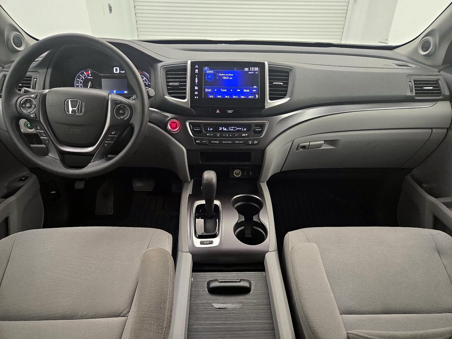 Thumbnail: 2018 Honda Pilot - 9