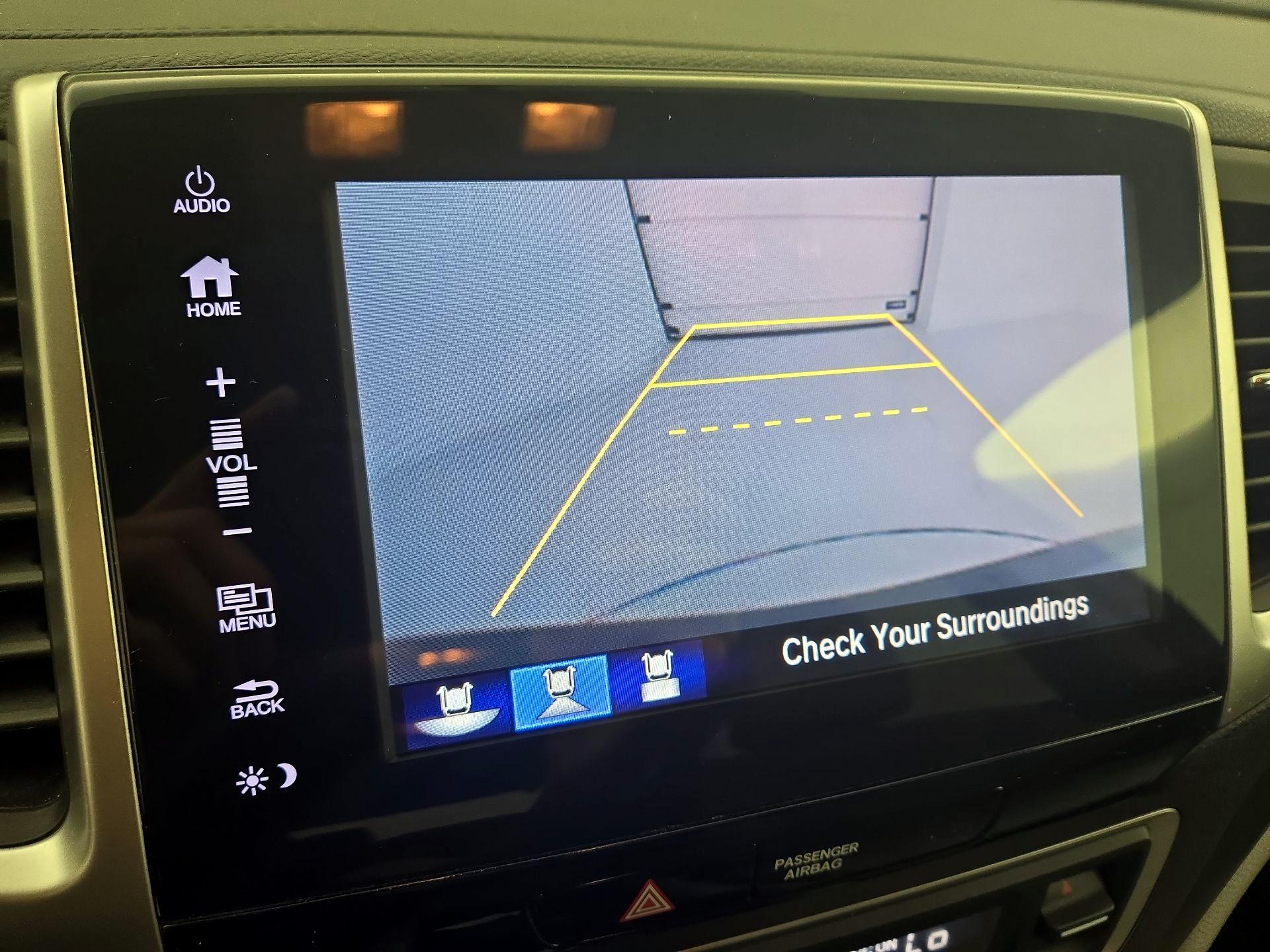 Thumbnail: 2018 Honda Pilot - 14