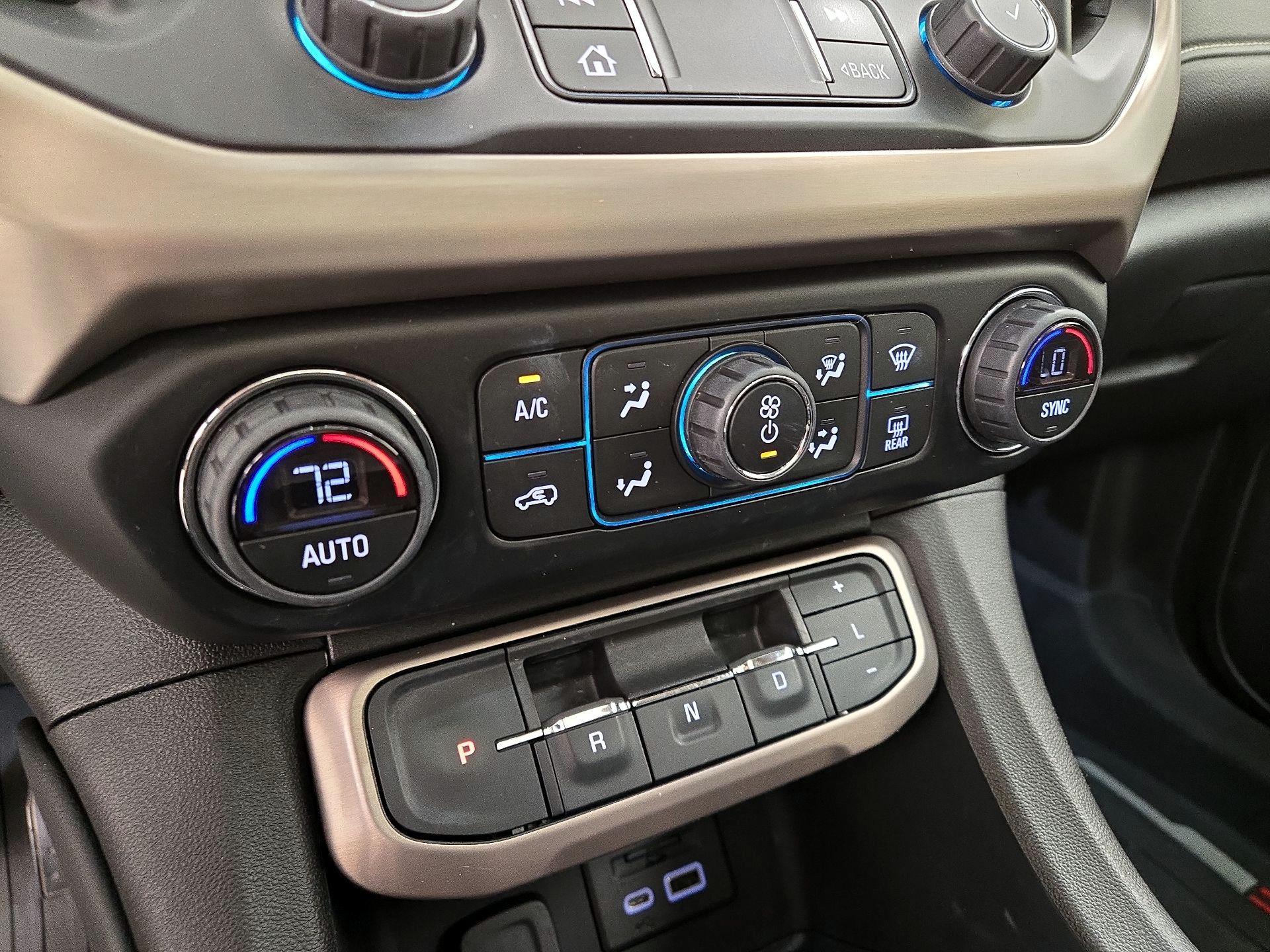 Thumbnail: 2022 GMC Acadia - 16