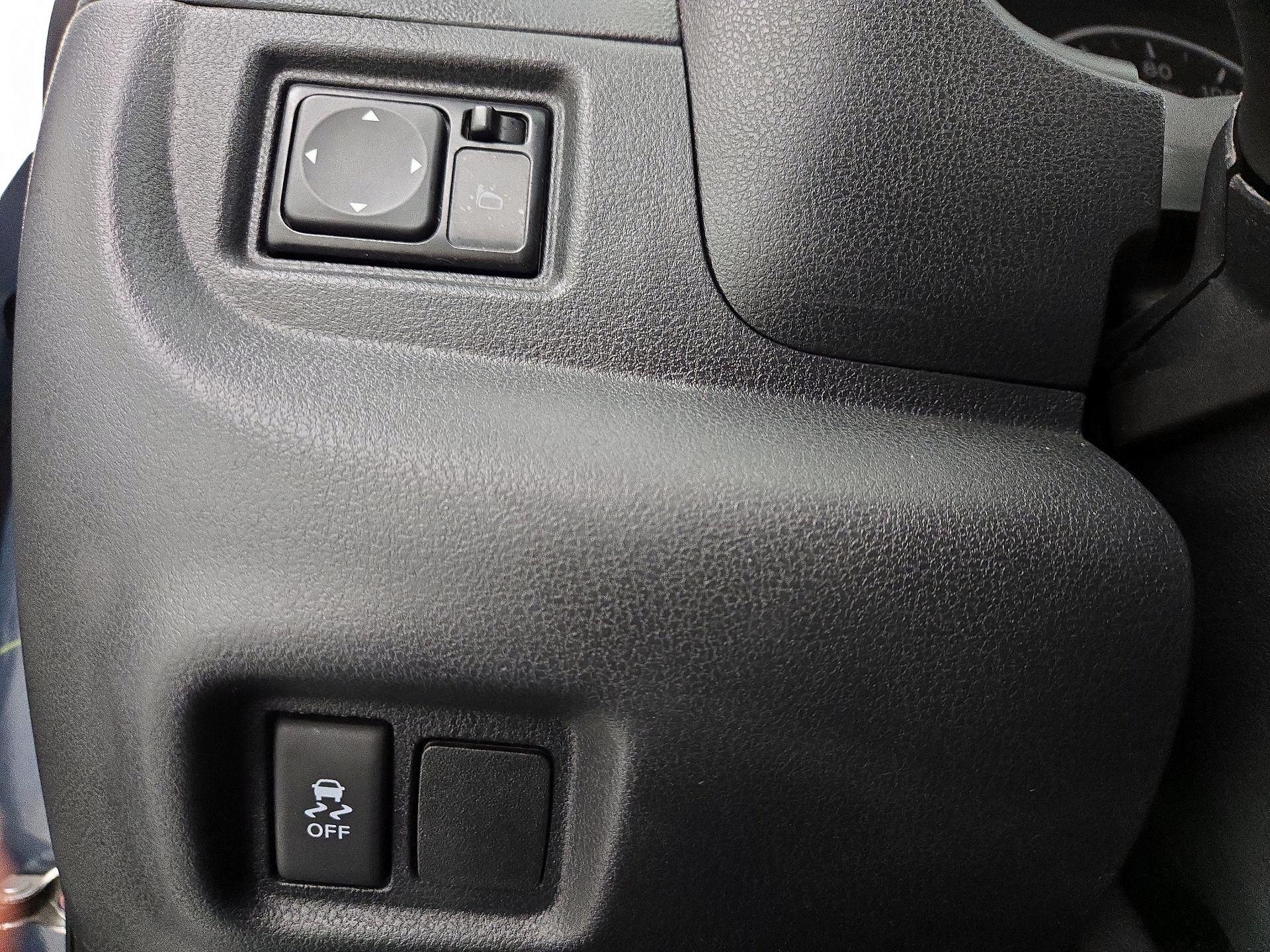 Thumbnail: 2016 Nissan Versa - 13