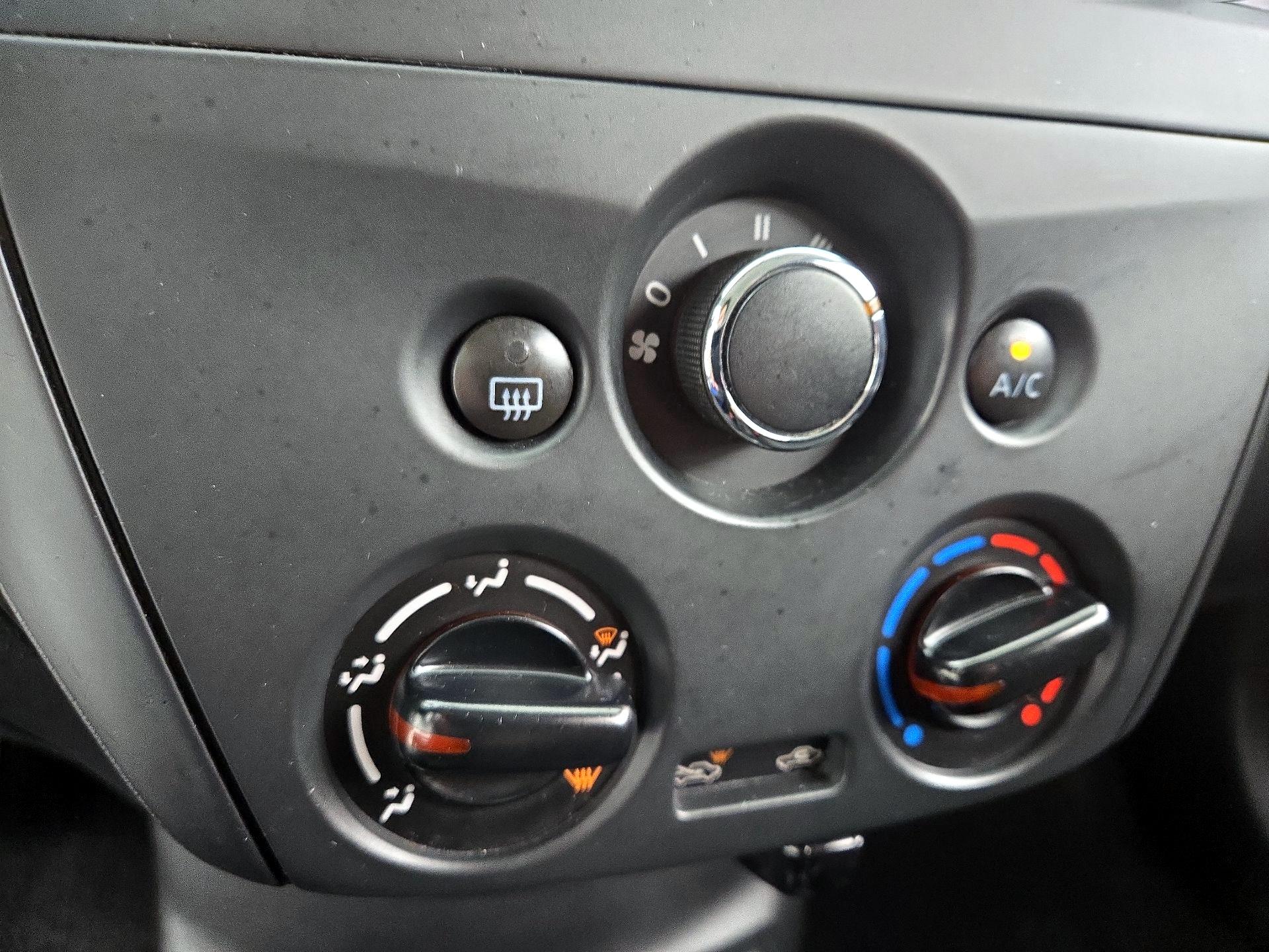 Thumbnail: 2016 Nissan Versa - 15