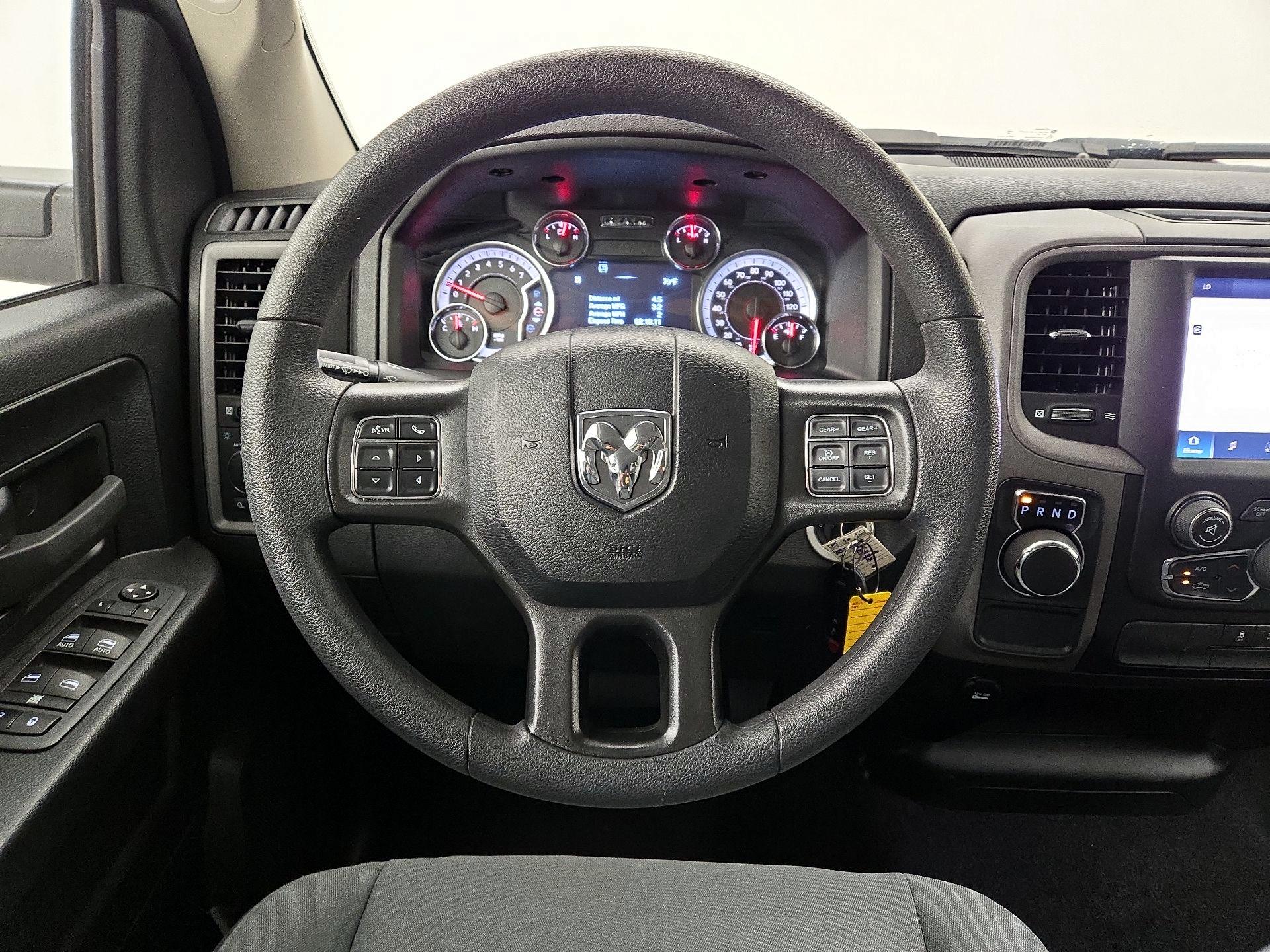 Thumbnail: 2022 RAM 1500 Classic - 10