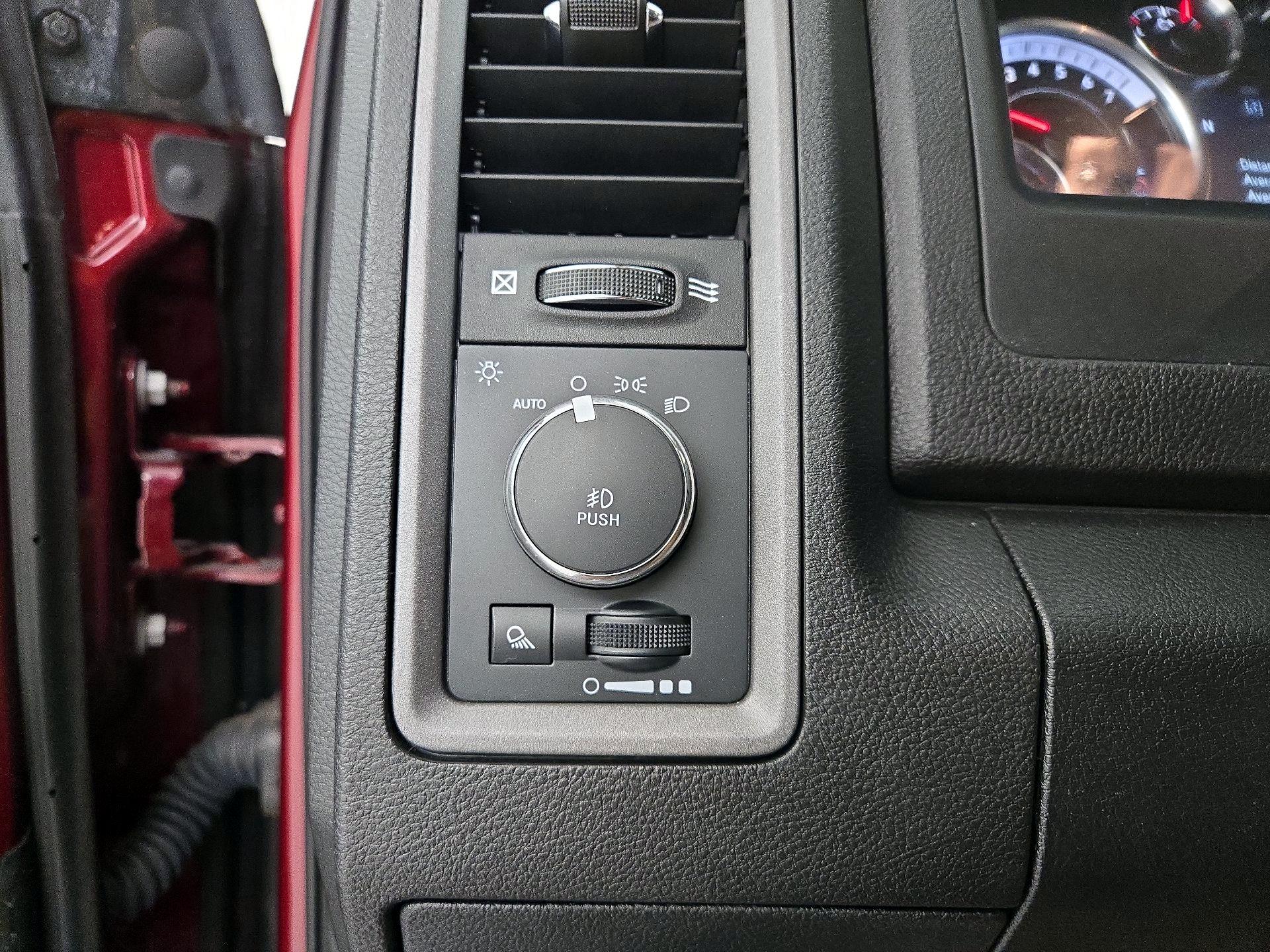 Thumbnail: 2022 RAM 1500 Classic - 13