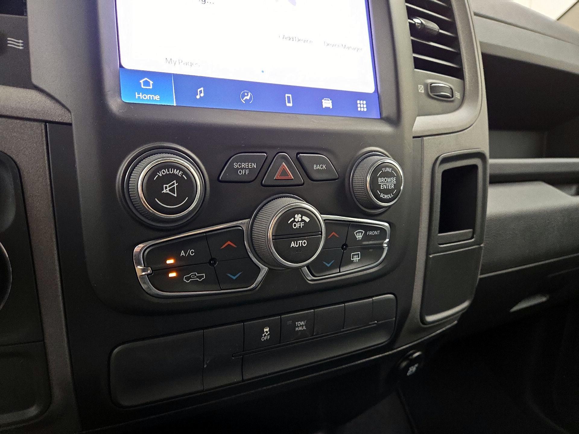 Thumbnail: 2022 RAM 1500 Classic - 16