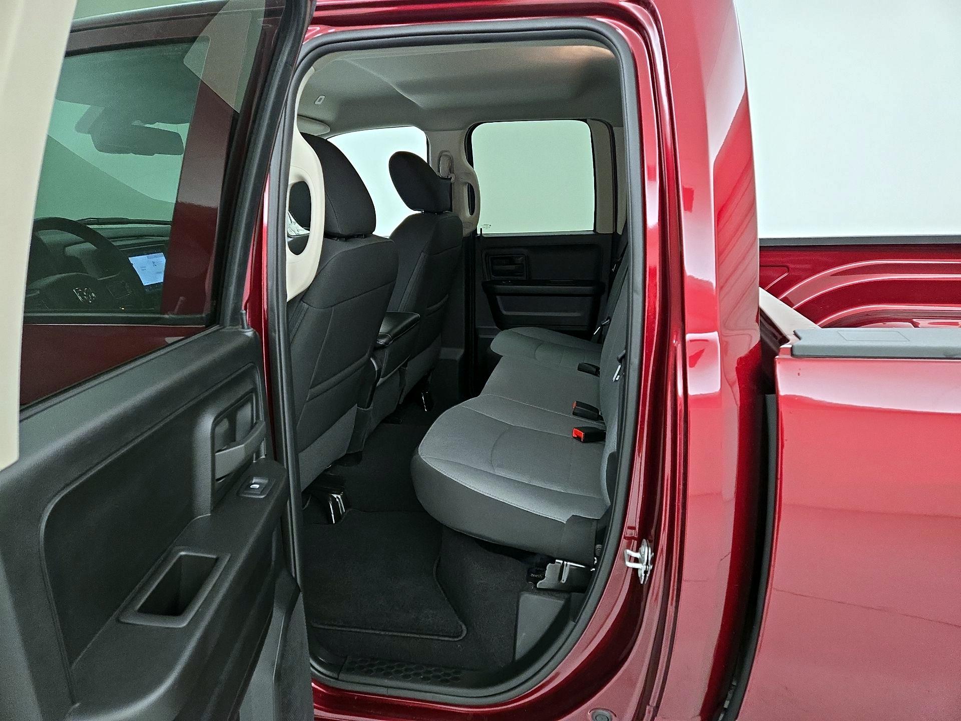 Thumbnail: 2022 RAM 1500 Classic - 19