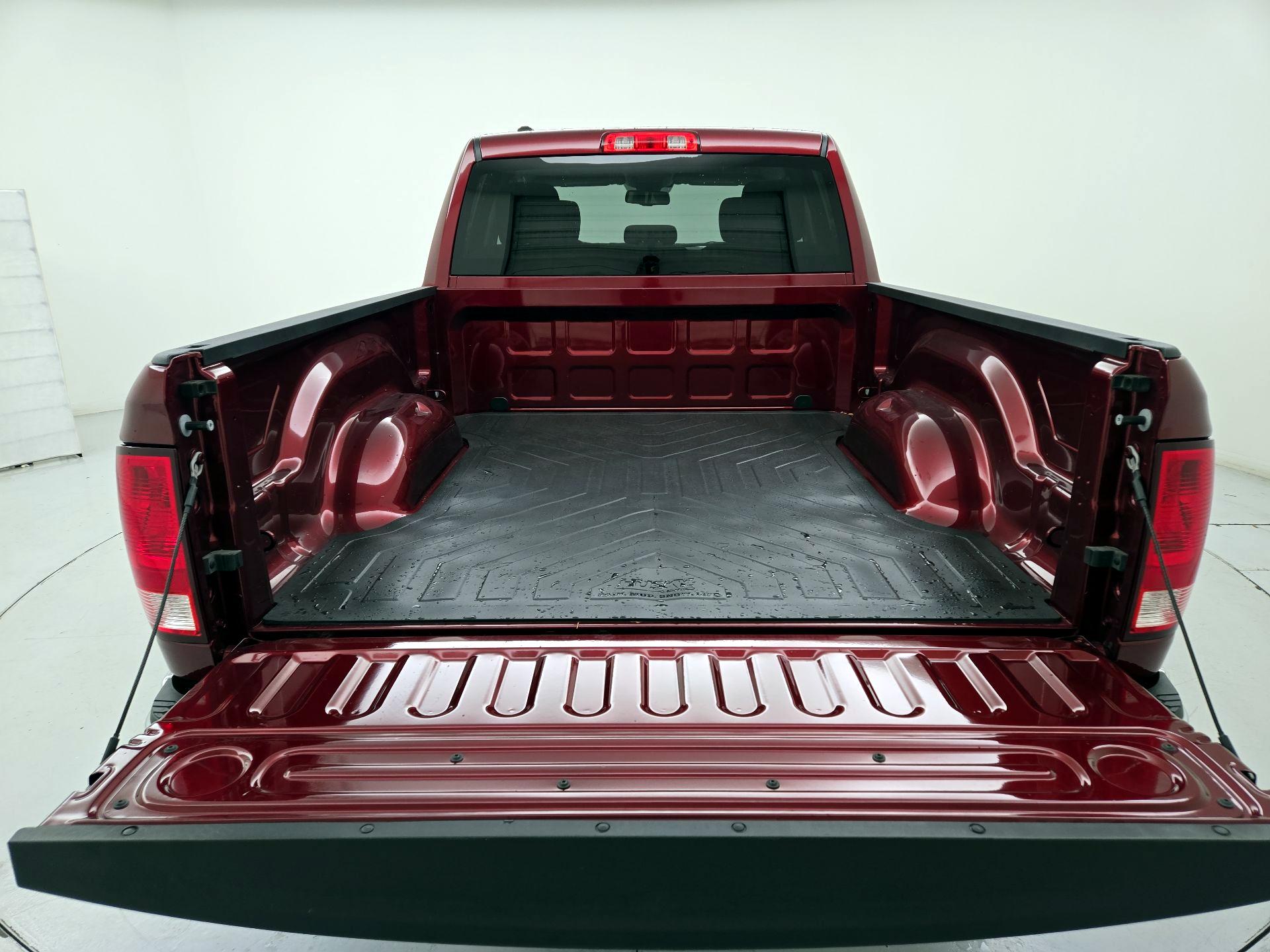 Thumbnail: 2022 RAM 1500 Classic - 20