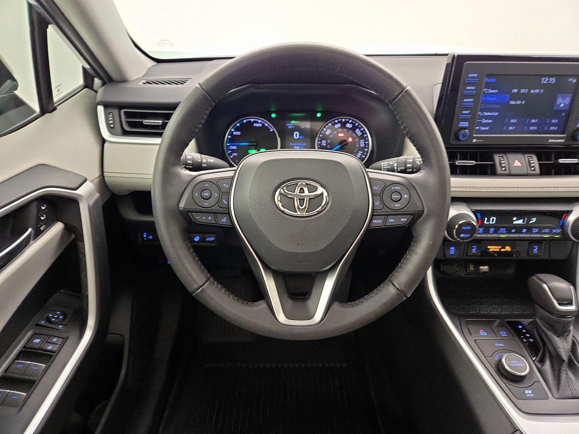 Thumbnail: 2022 Toyota RAV4 - 10