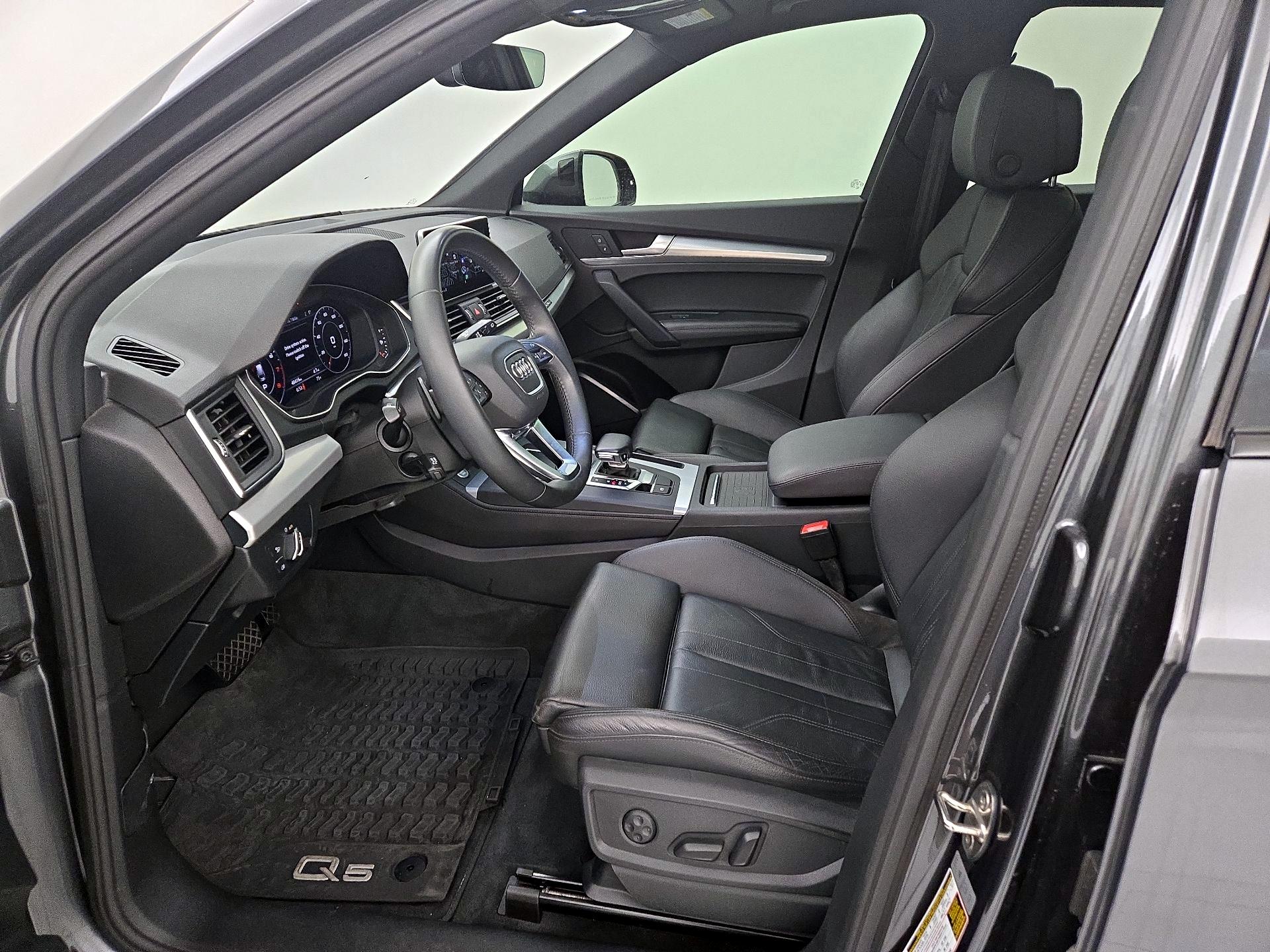 Thumbnail: 2020 Audi Q5 - 11