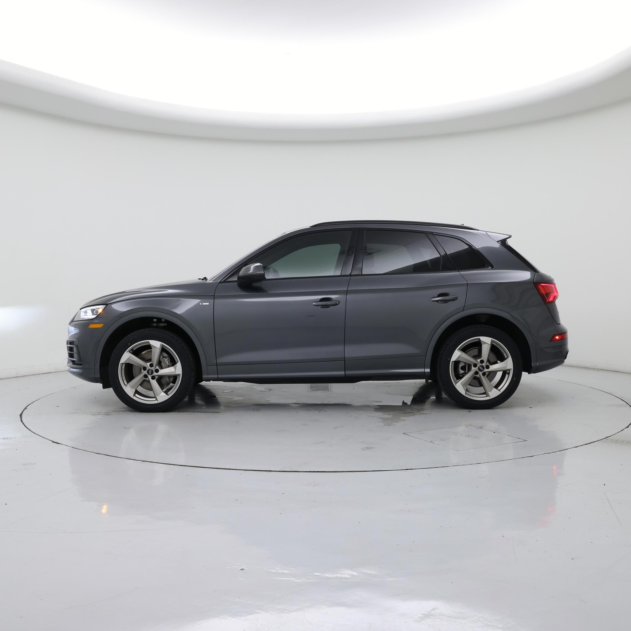 Thumbnail: 2020 Audi Q5 - 3