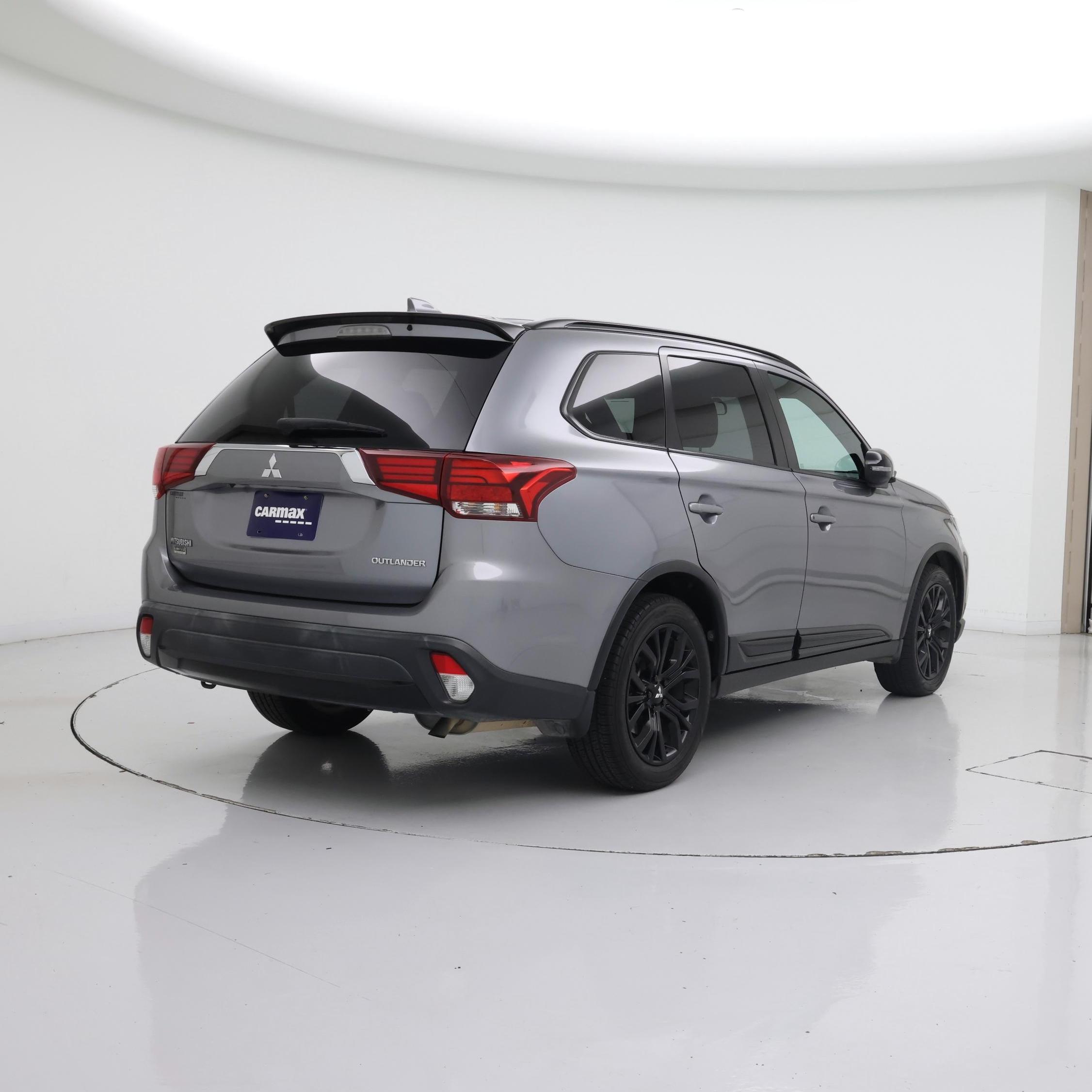Thumbnail: 2018 Mitsubishi Outlander - 8