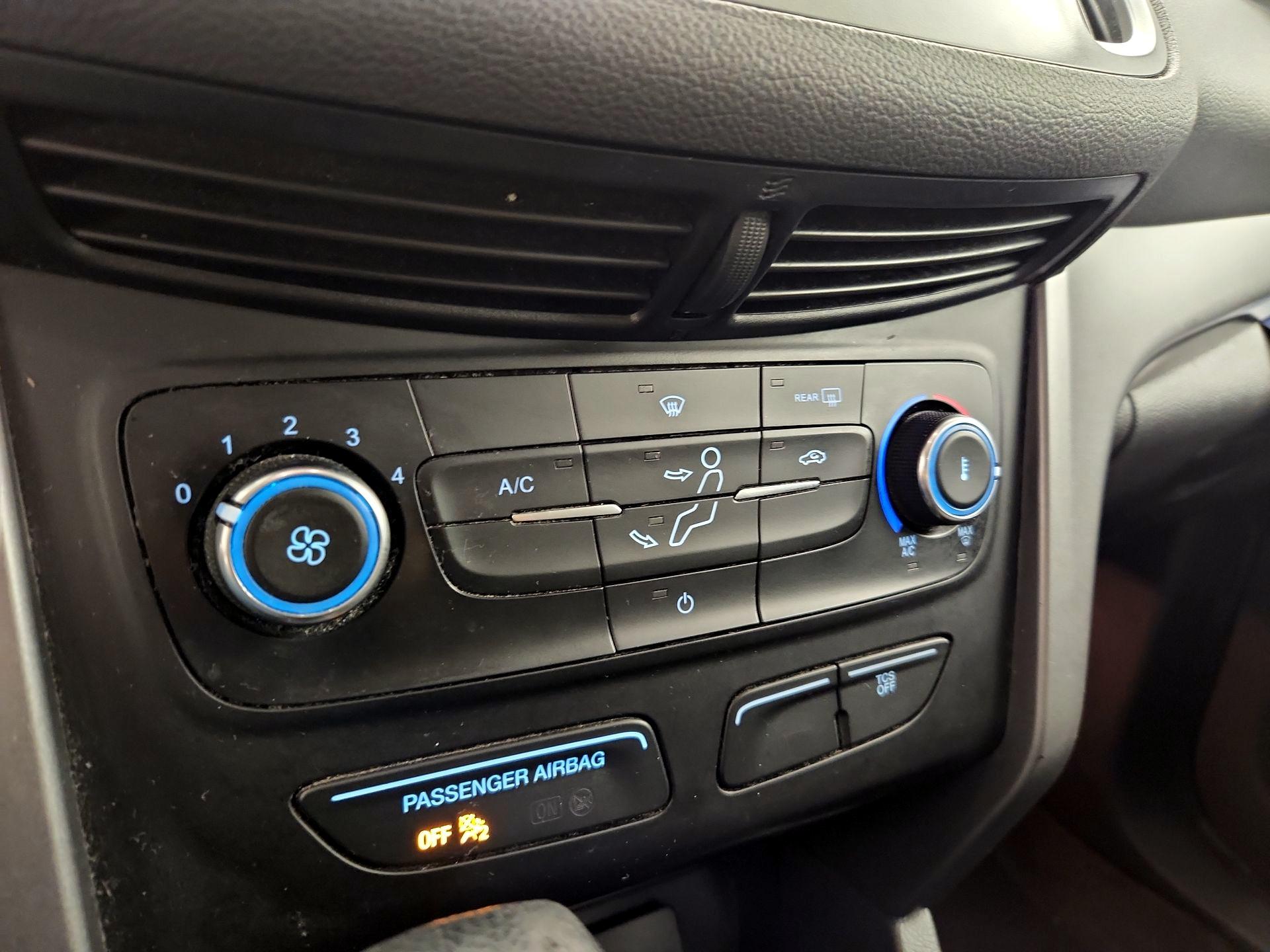 Thumbnail: 2018 Ford Escape - 16
