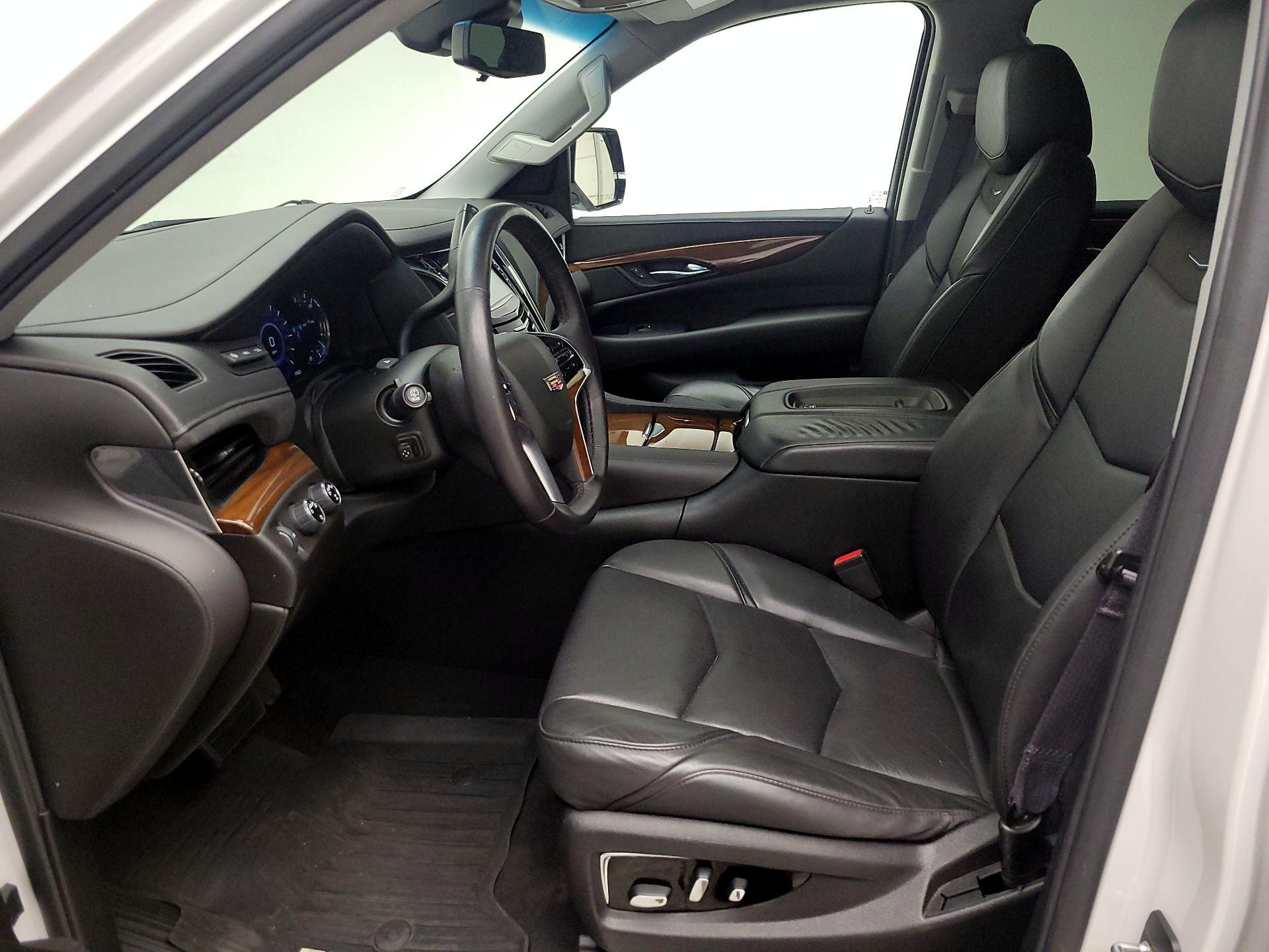 Thumbnail: 2017 Cadillac Escalade - 11