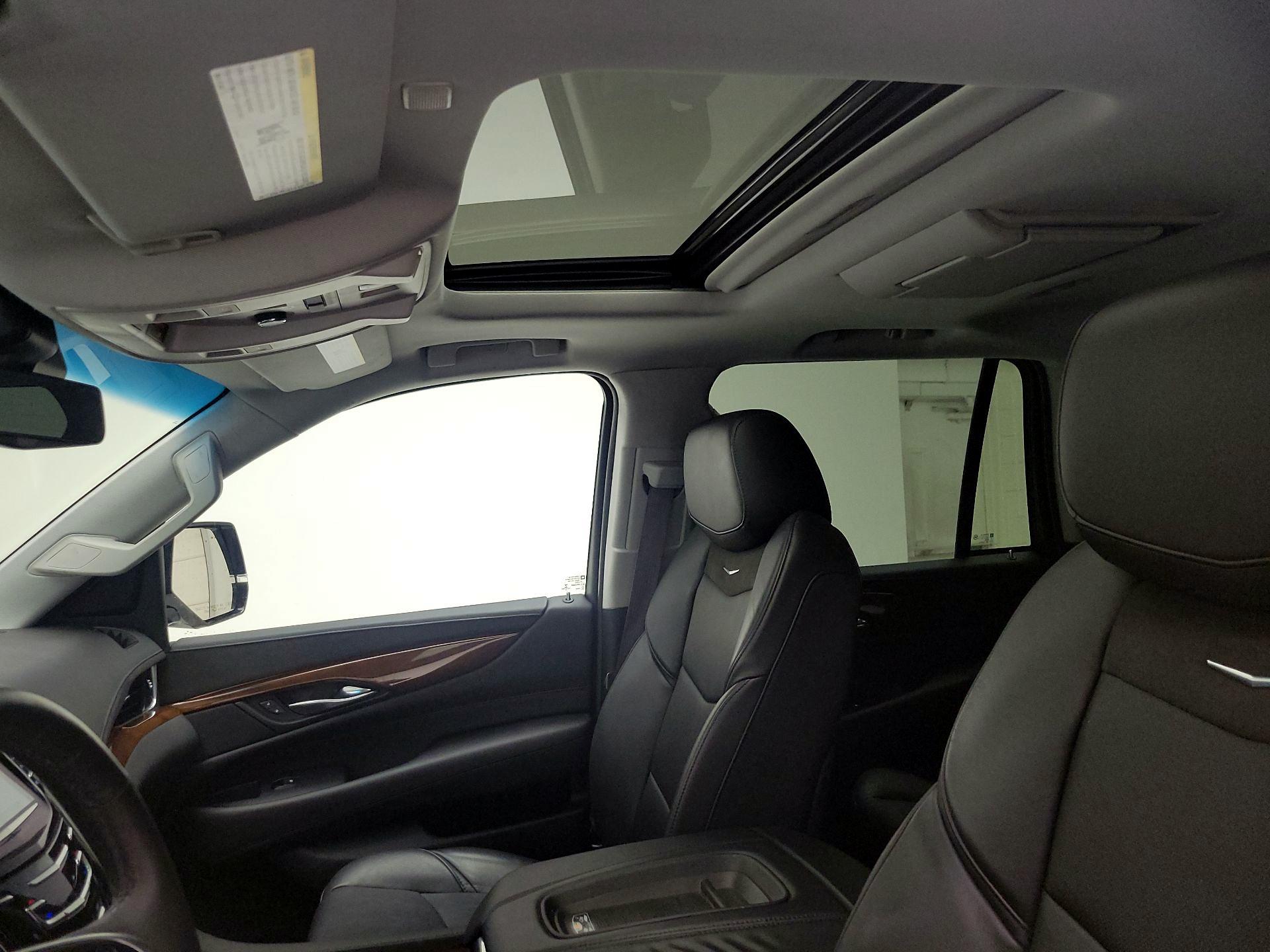 Thumbnail: 2017 Cadillac Escalade - 20