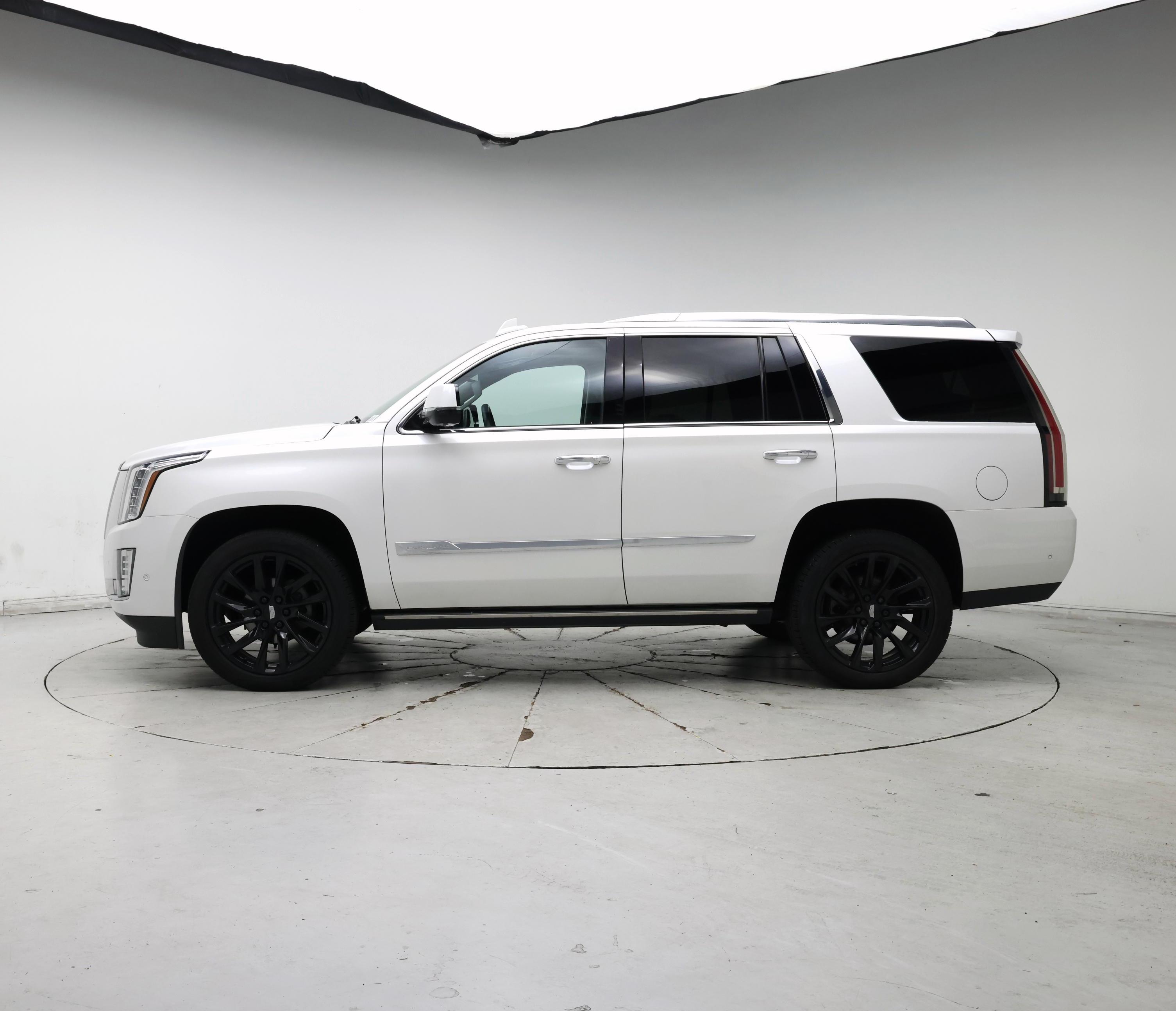 Thumbnail: 2017 Cadillac Escalade - 3