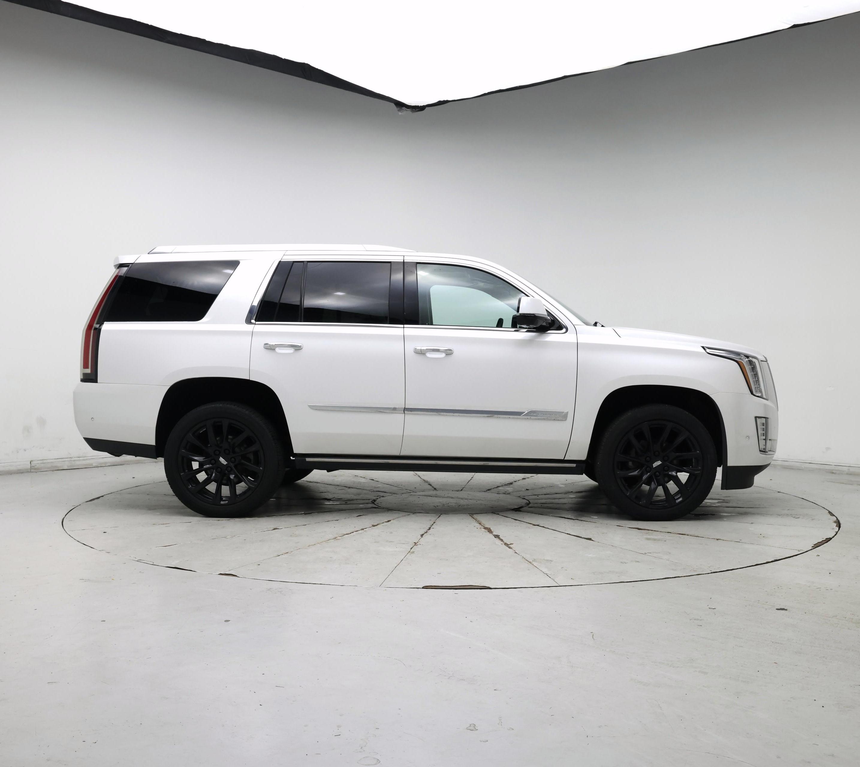 Thumbnail: 2017 Cadillac Escalade - 7
