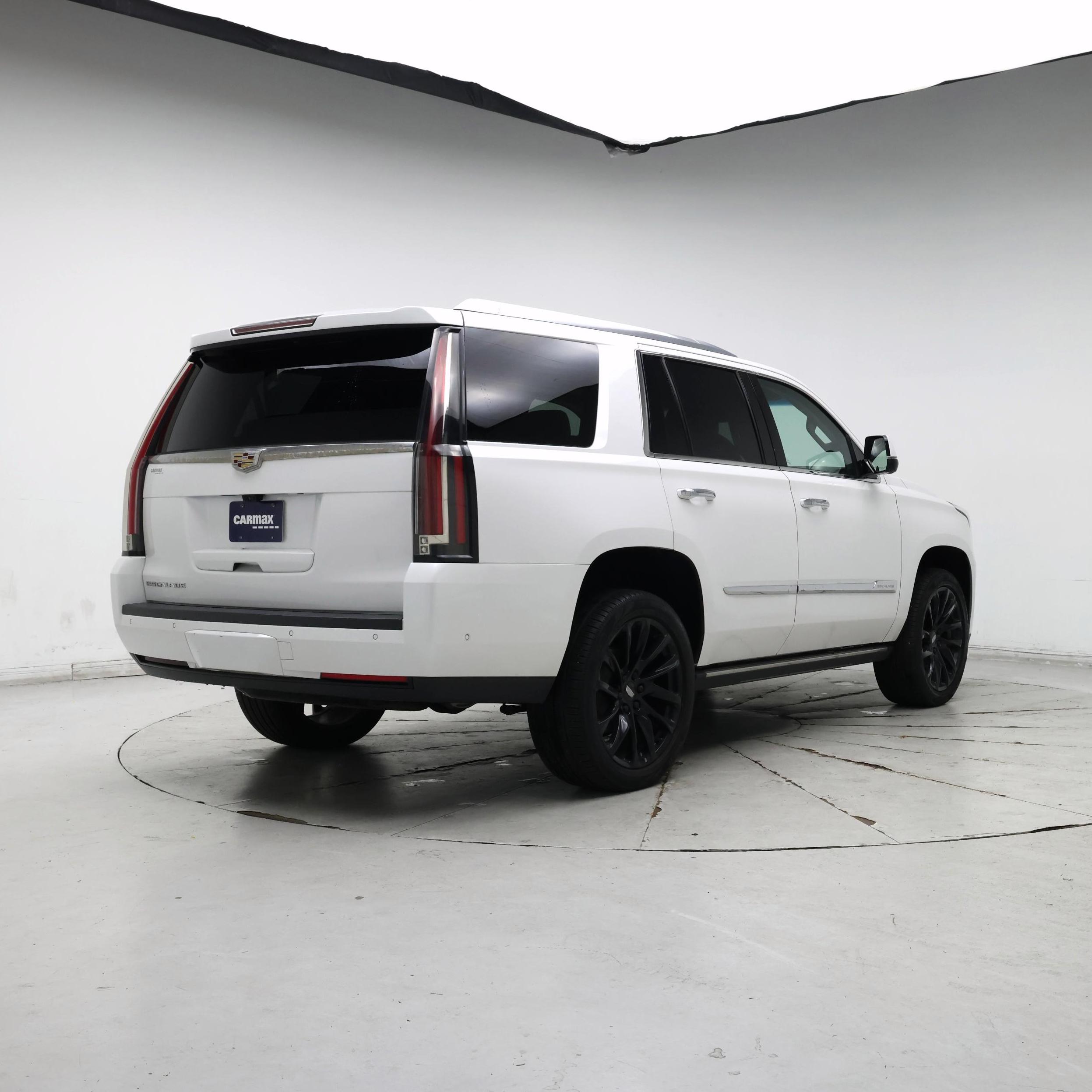 Thumbnail: 2017 Cadillac Escalade - 8