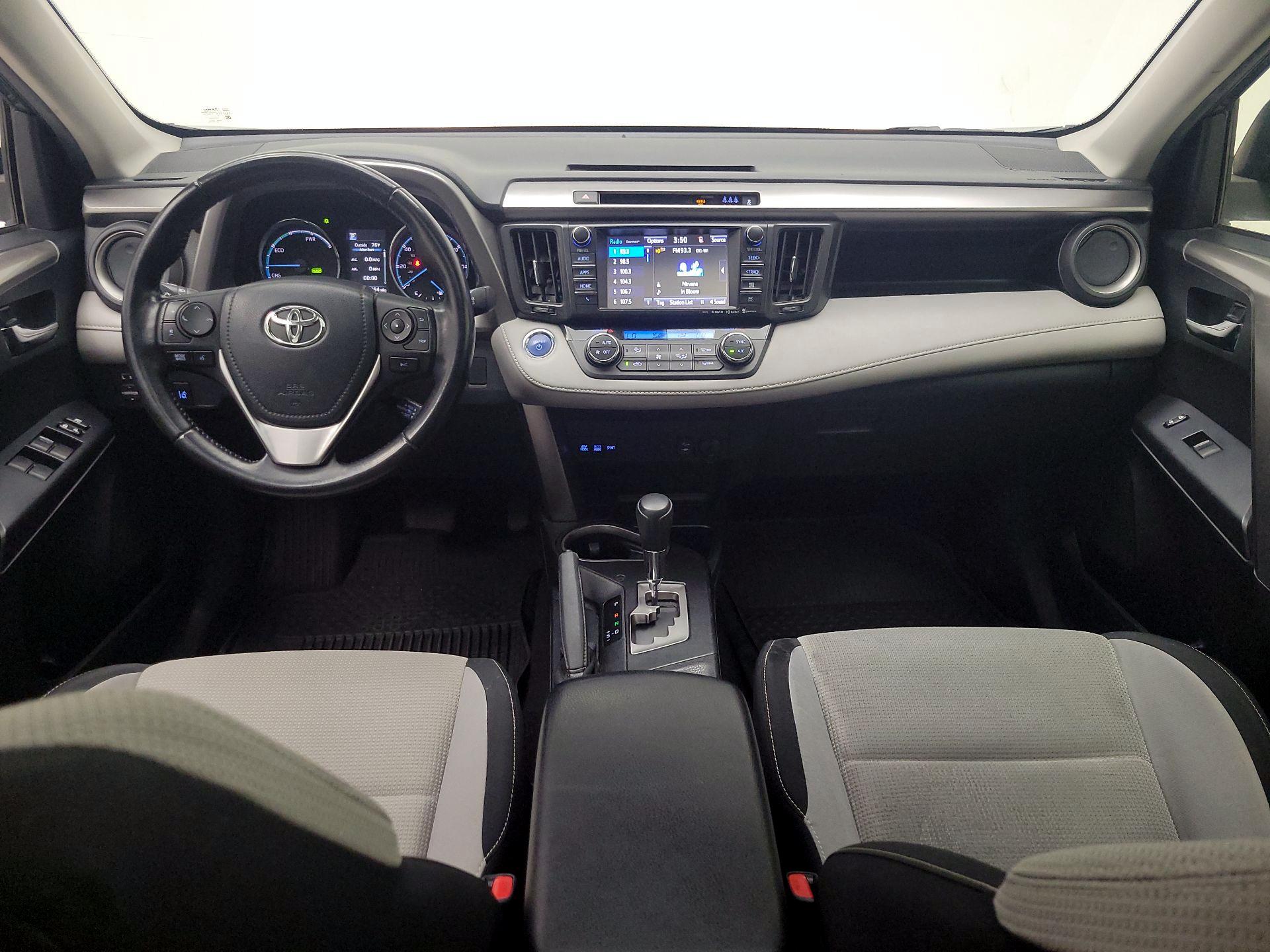 Thumbnail: 2017 Toyota RAV4 - 9