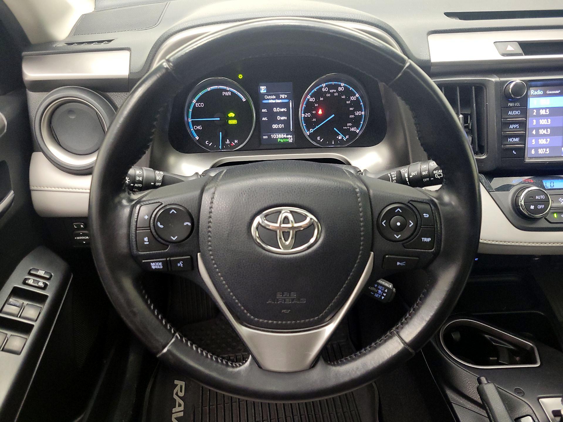 Thumbnail: 2017 Toyota RAV4 - 10