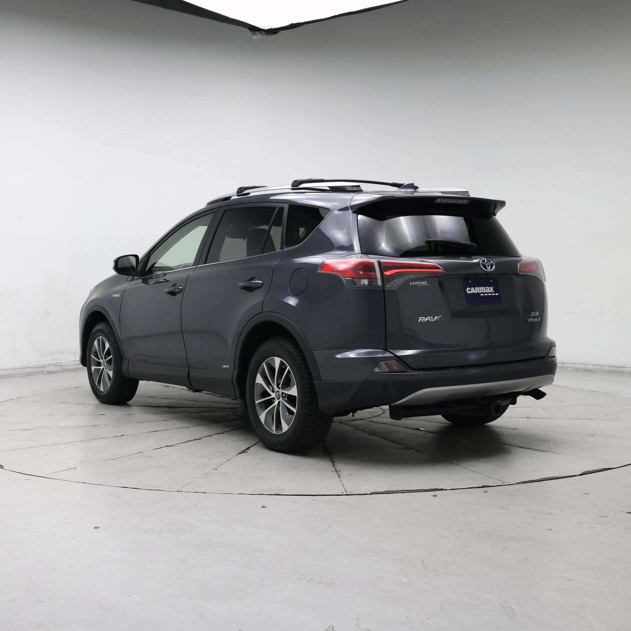 Thumbnail: 2017 Toyota RAV4 - 2