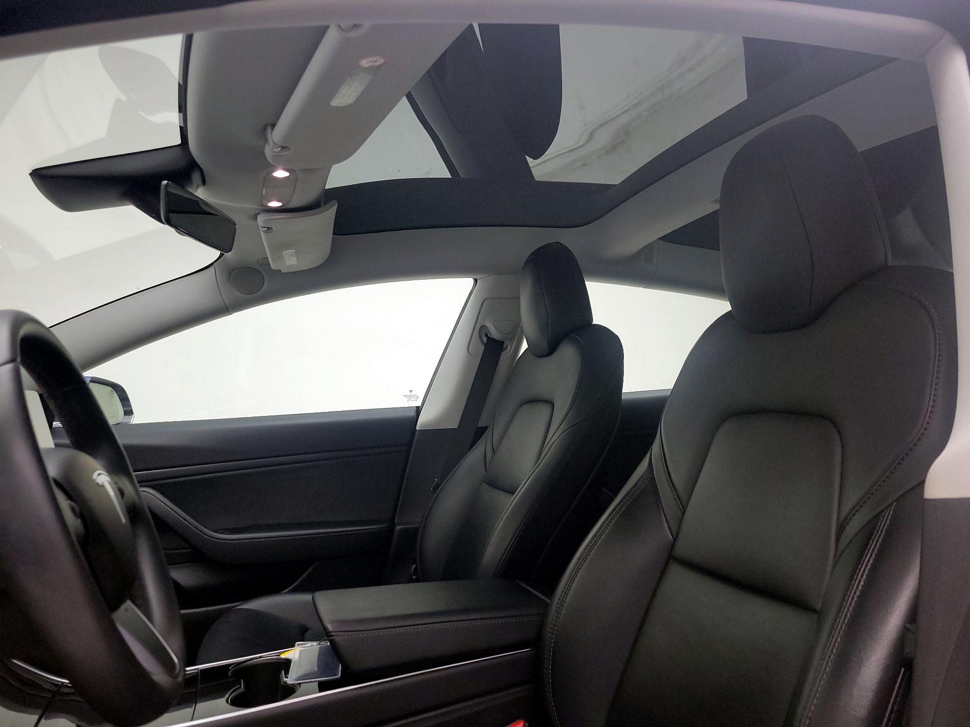 Thumbnail: 2020 Tesla Model 3 - 20