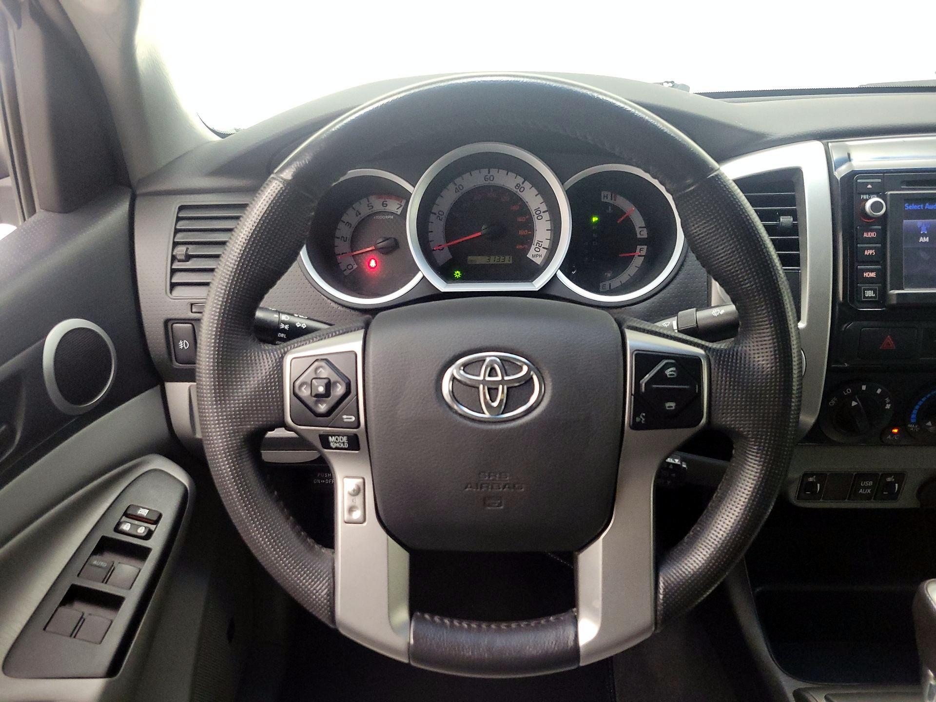 Thumbnail: 2015 Toyota Tacoma - 10