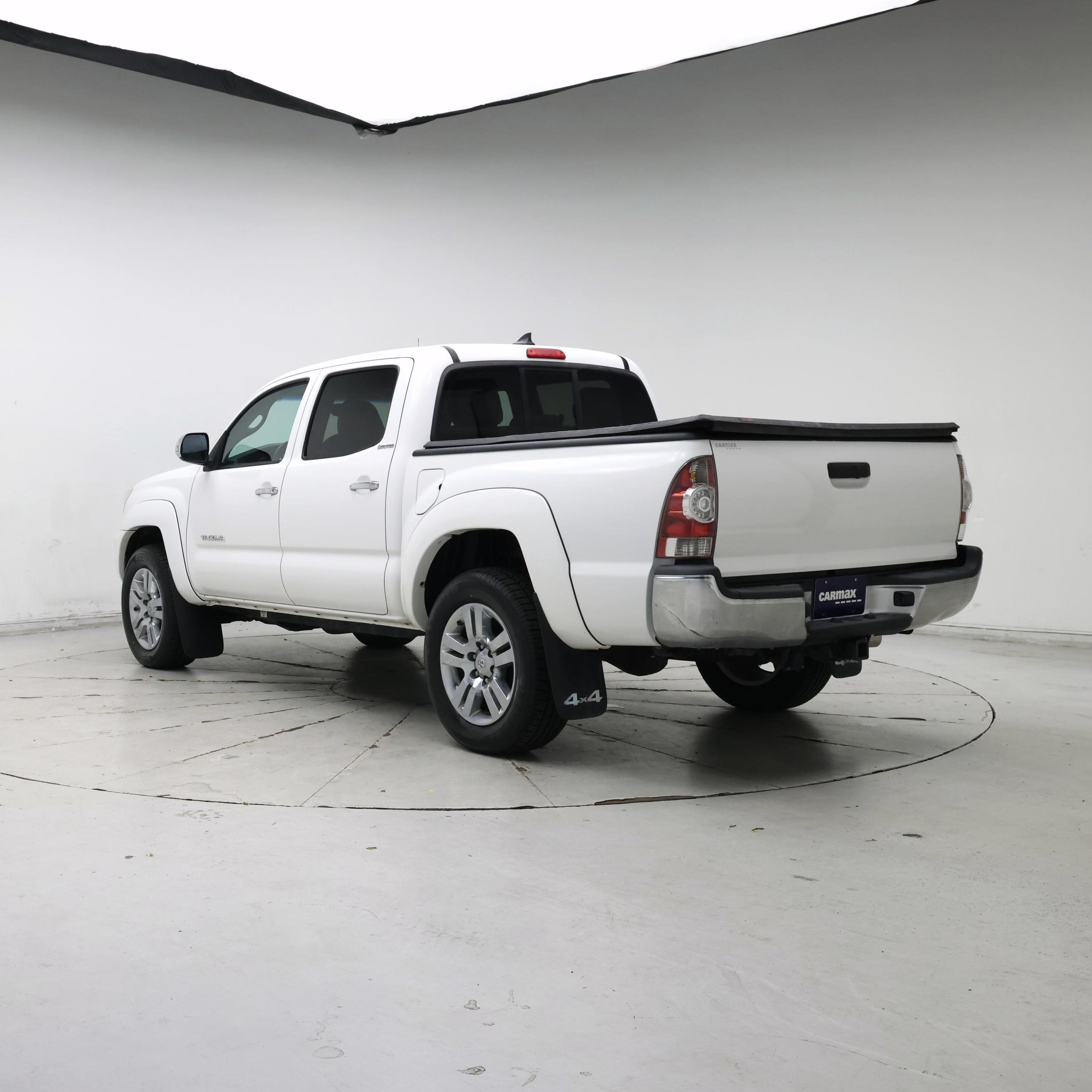 Thumbnail: 2015 Toyota Tacoma - 2