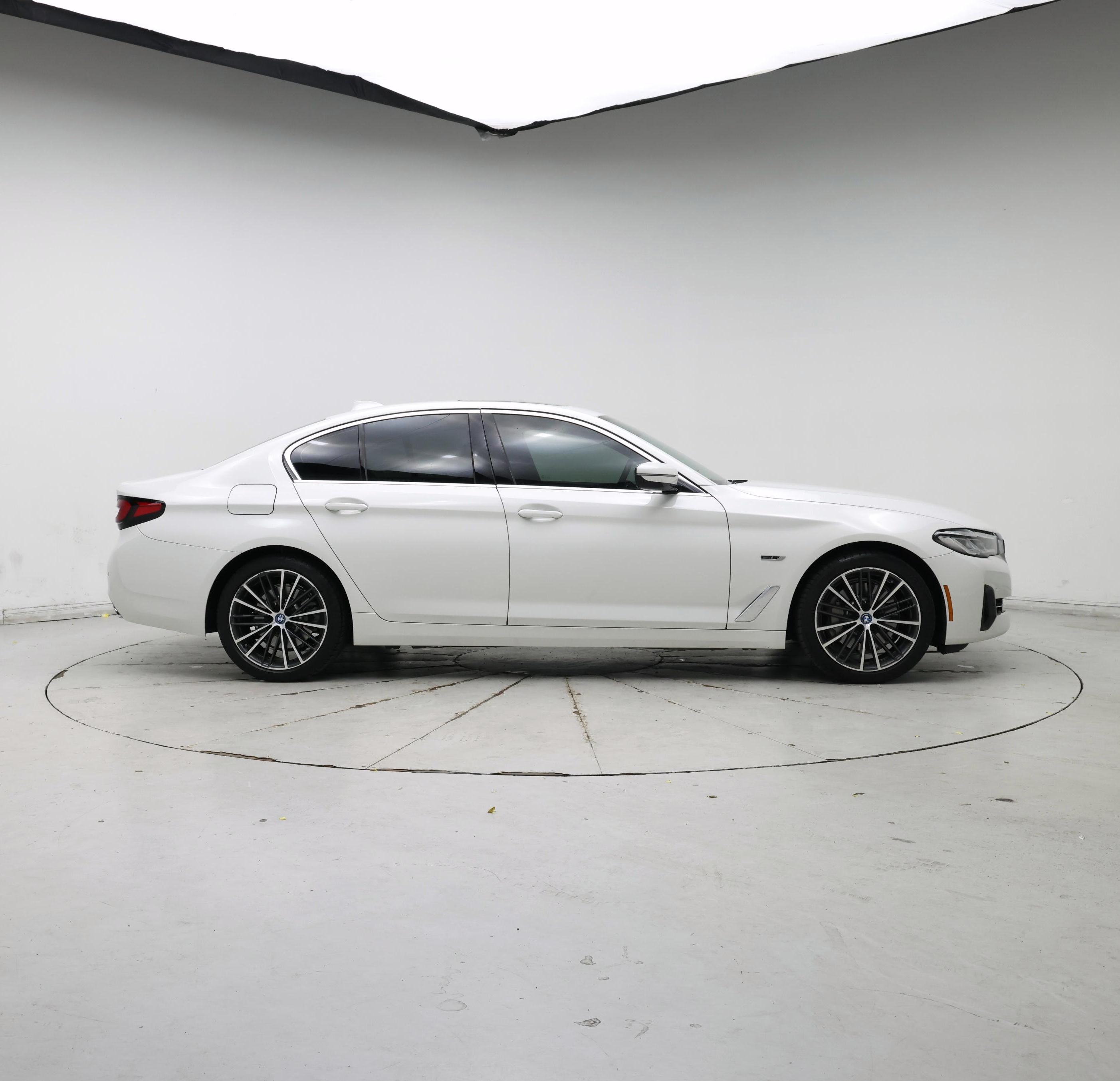 Thumbnail: 2022 BMW 5 Series - 7