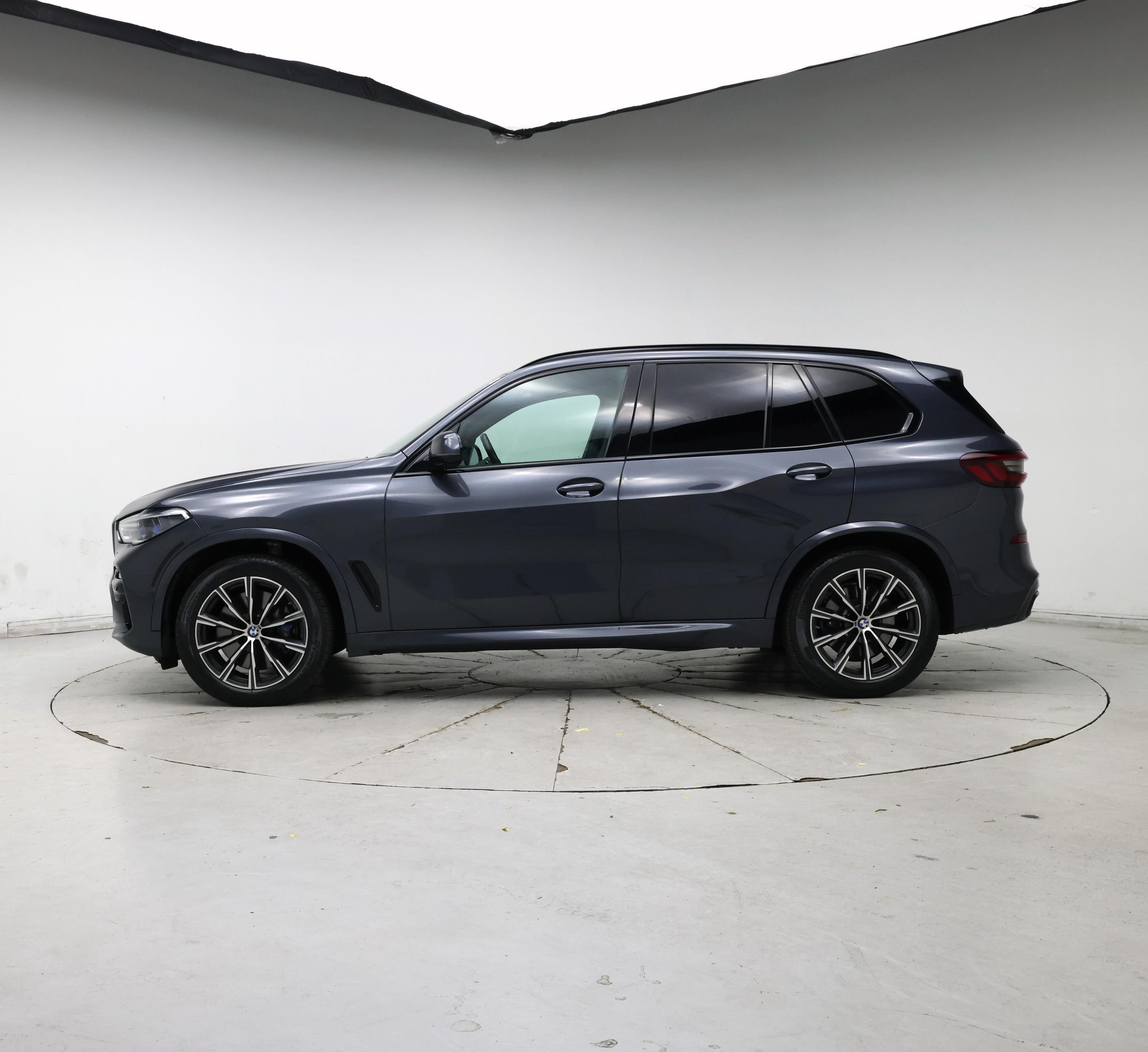 Thumbnail: 2021 BMW X5 - 3