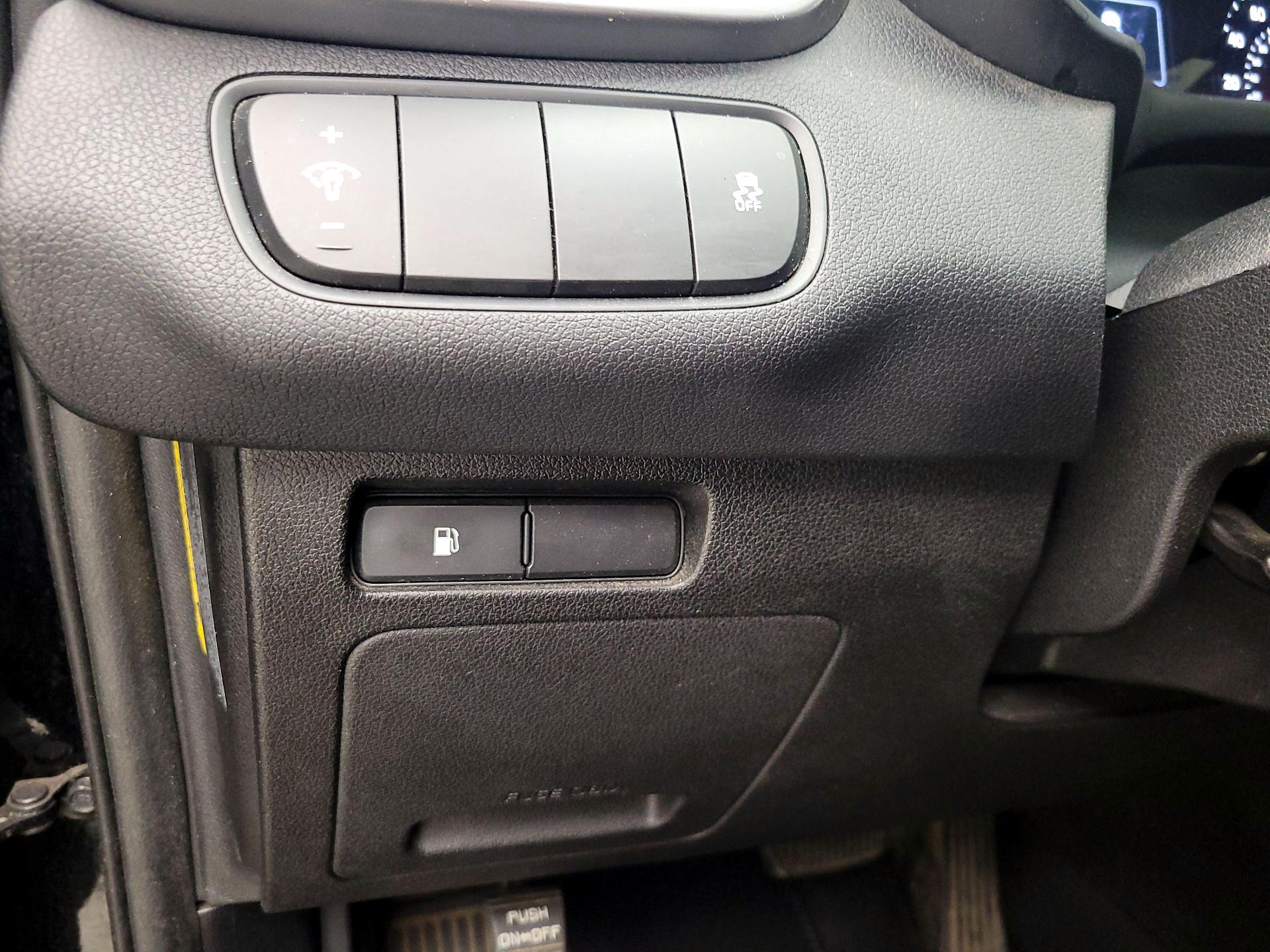 Thumbnail: 2016 Kia Sorento - 13