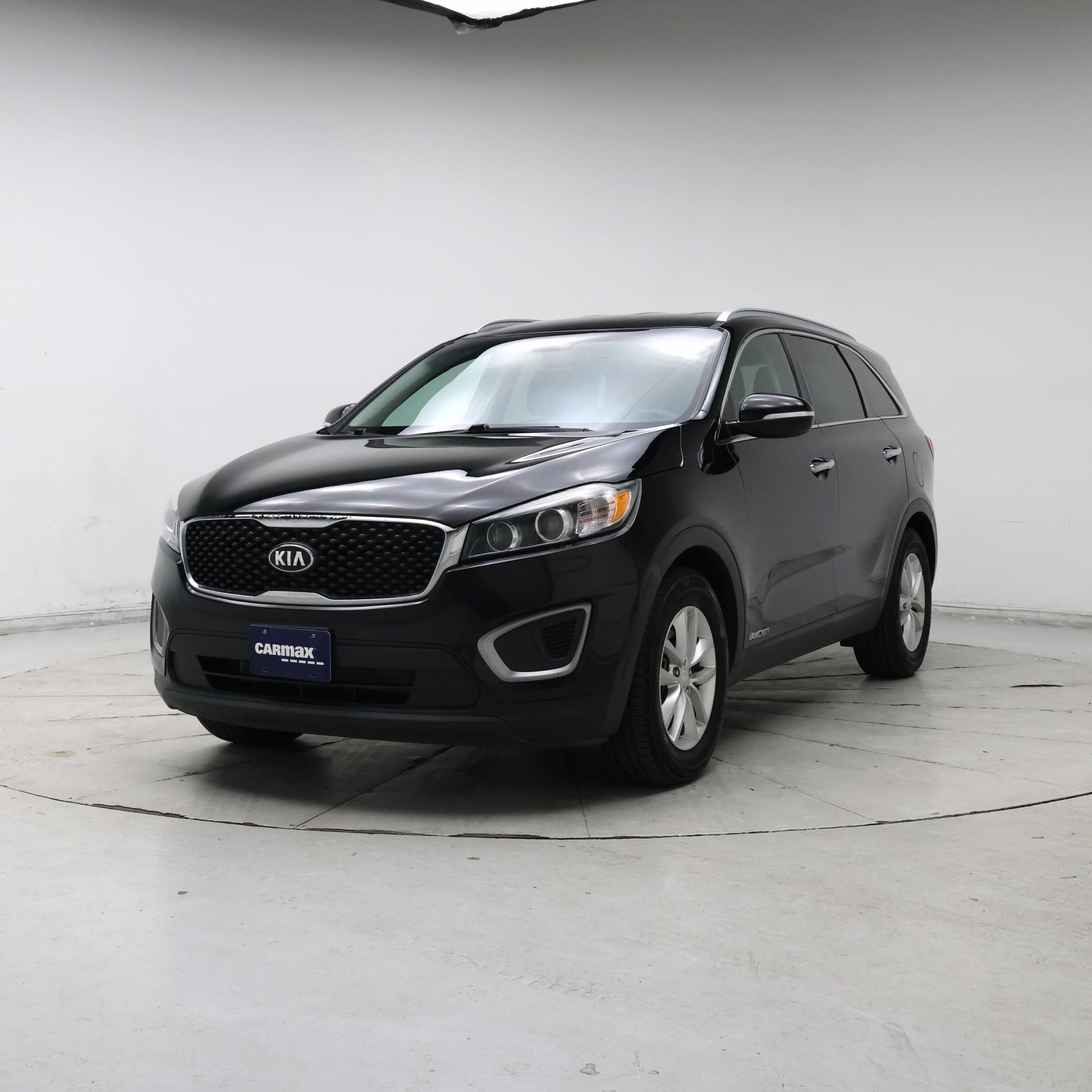 Thumbnail: 2016 Kia Sorento - 4