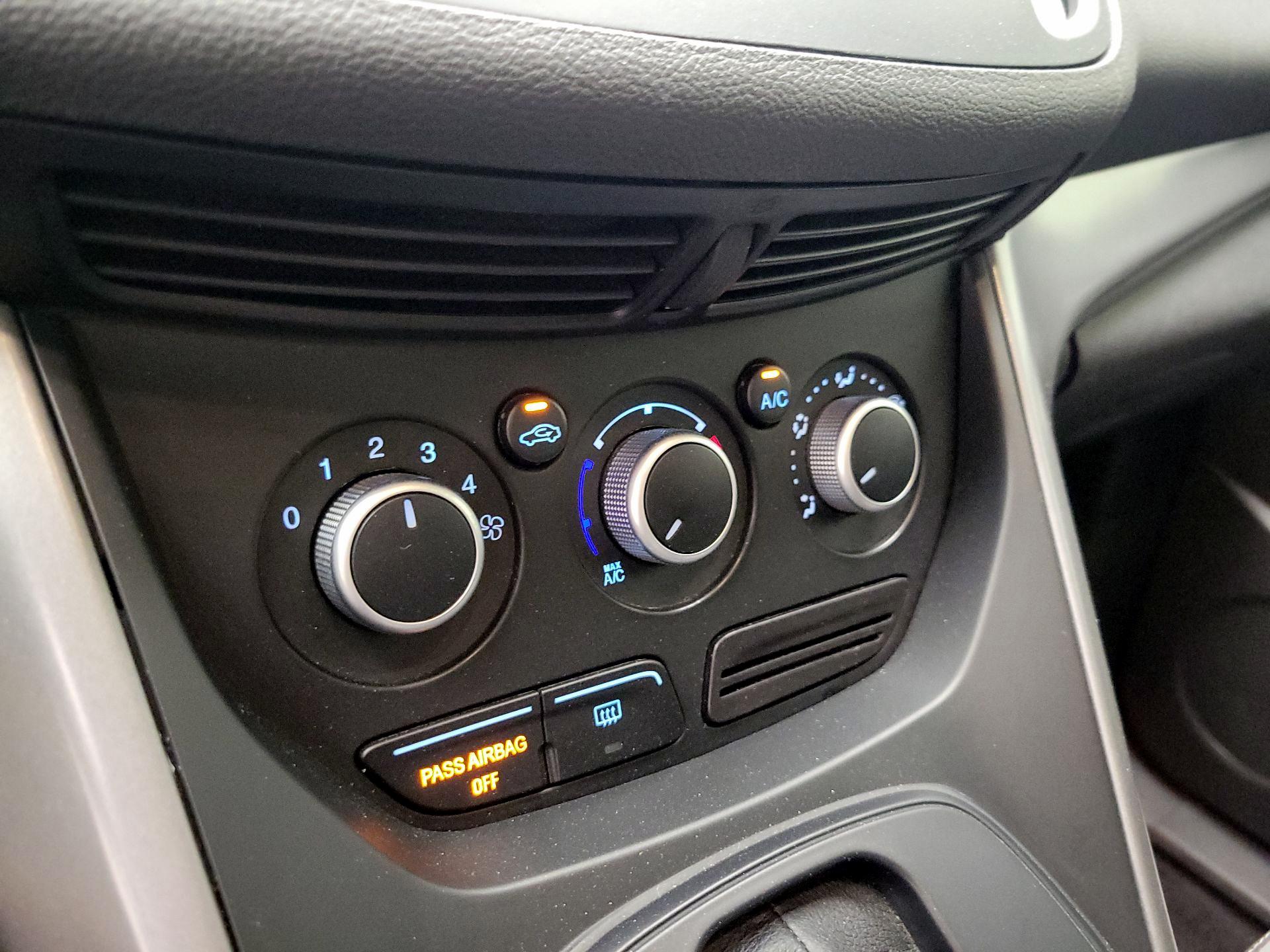 Thumbnail: 2016 Ford Escape - 16
