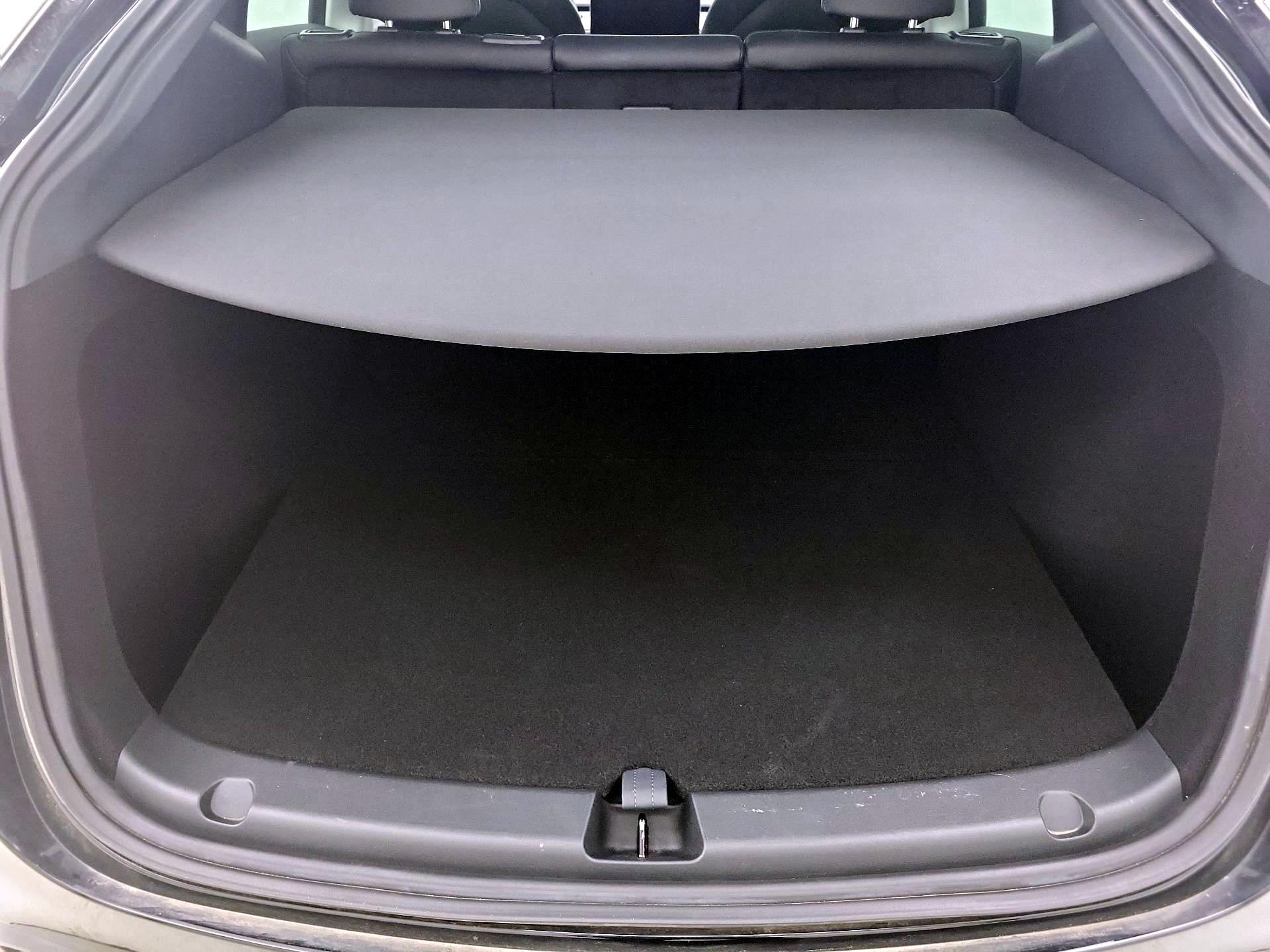 Thumbnail: 2023 Tesla Model Y - 19