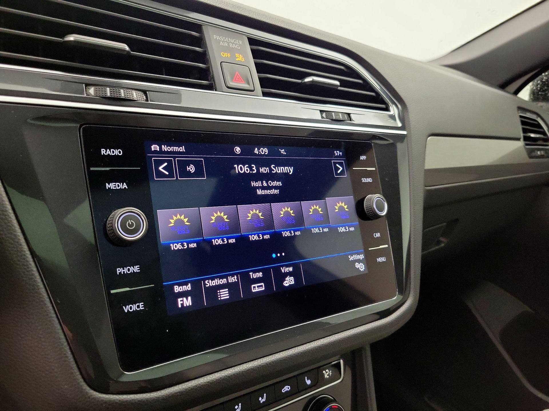 Thumbnail: 2020 Volkswagen Tiguan - 15