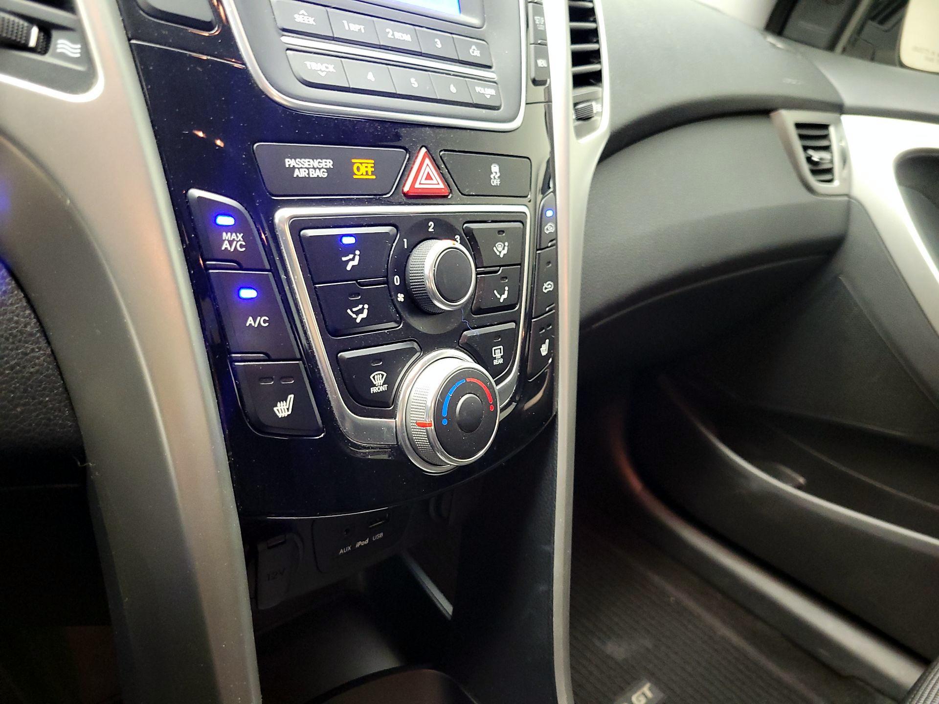 Thumbnail: 2014 Hyundai Elantra - 15