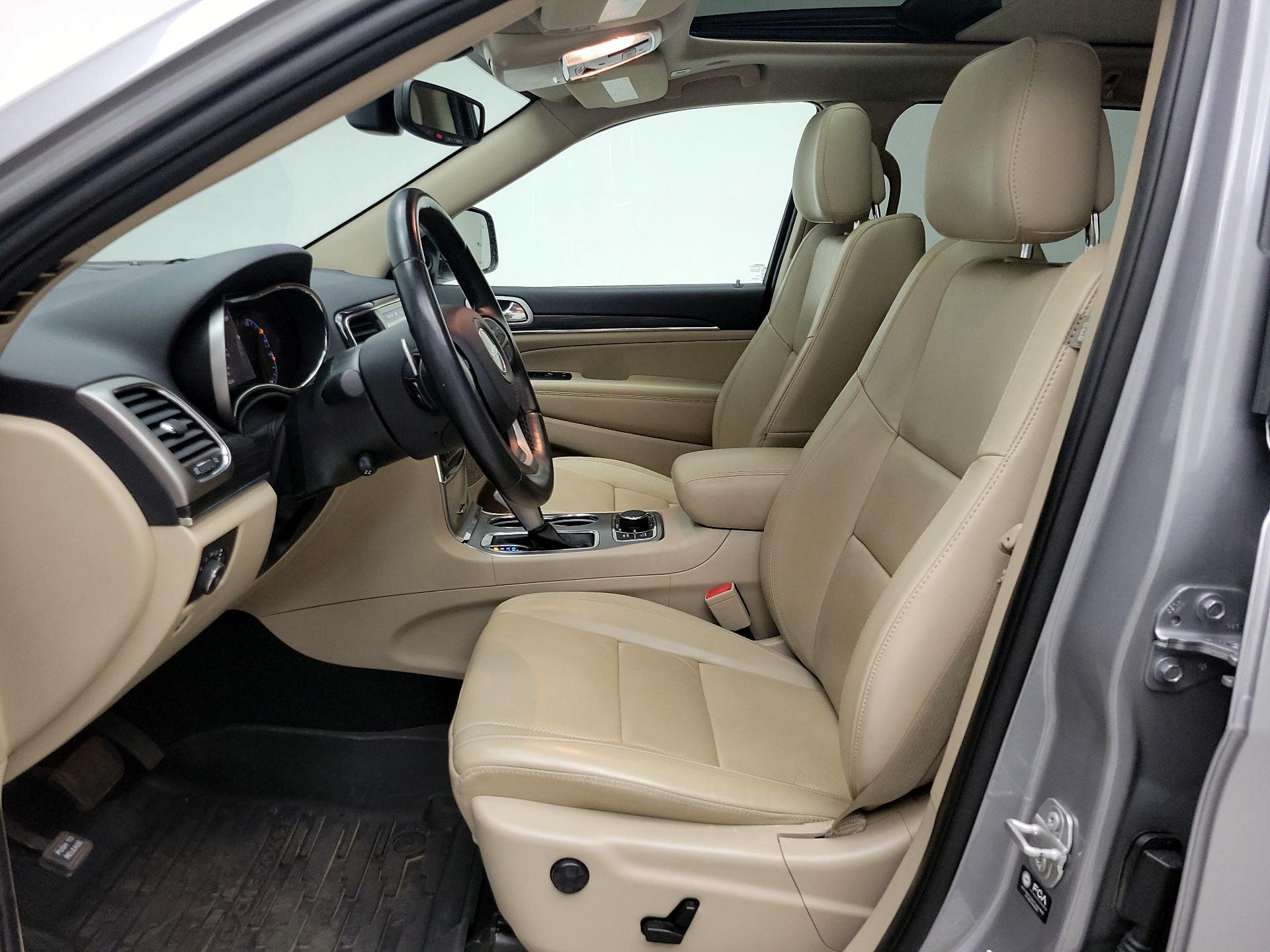Thumbnail: 2021 Jeep Grand Cherokee - 11