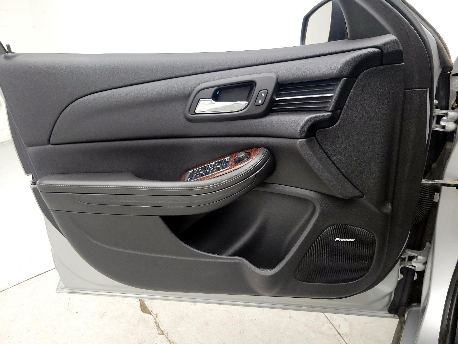 Thumbnail: 2013 Chevrolet Malibu - 12
