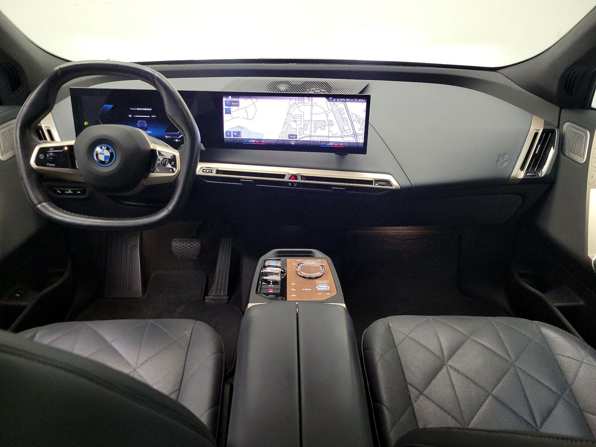 Thumbnail: 2022 BMW iX - 9