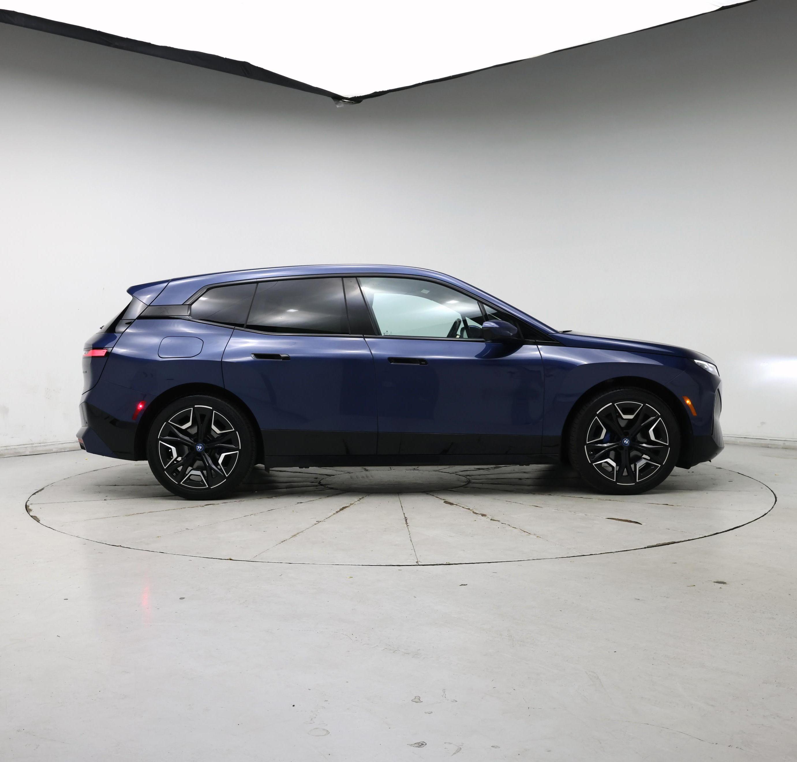 Thumbnail: 2022 BMW iX - 7