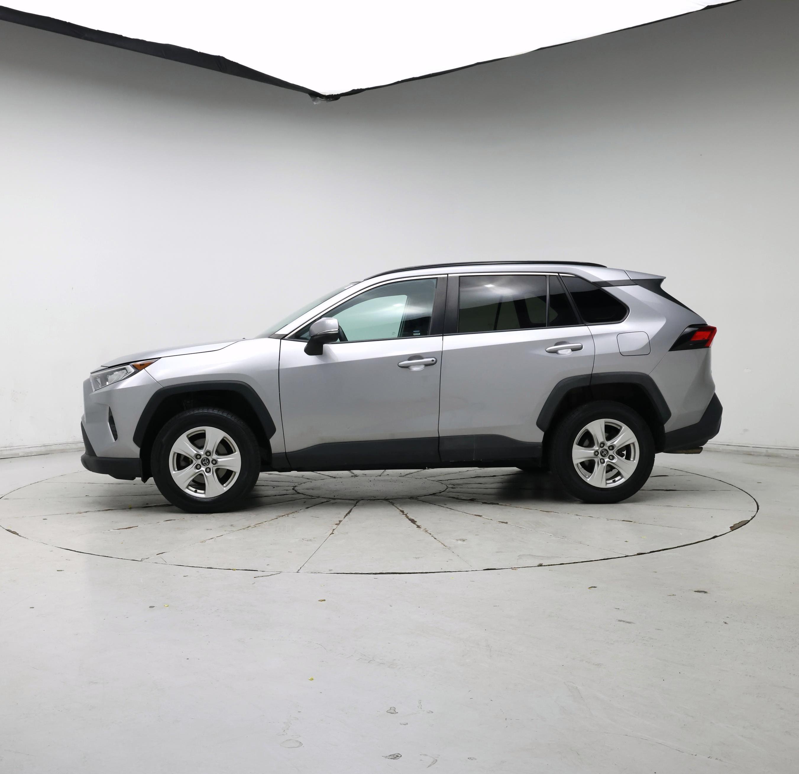 Thumbnail: 2020 Toyota RAV4 - 3