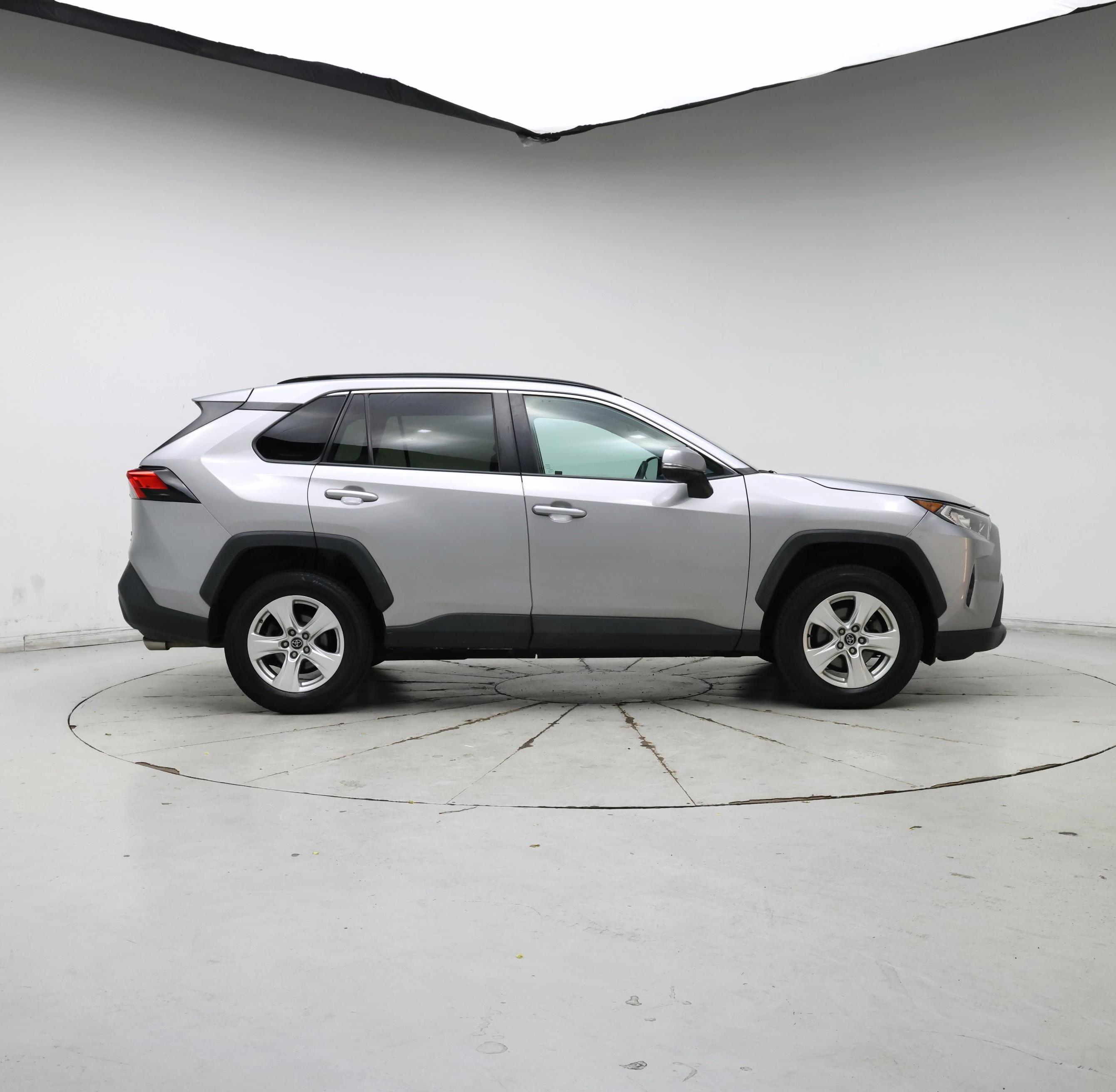 Thumbnail: 2020 Toyota RAV4 - 7