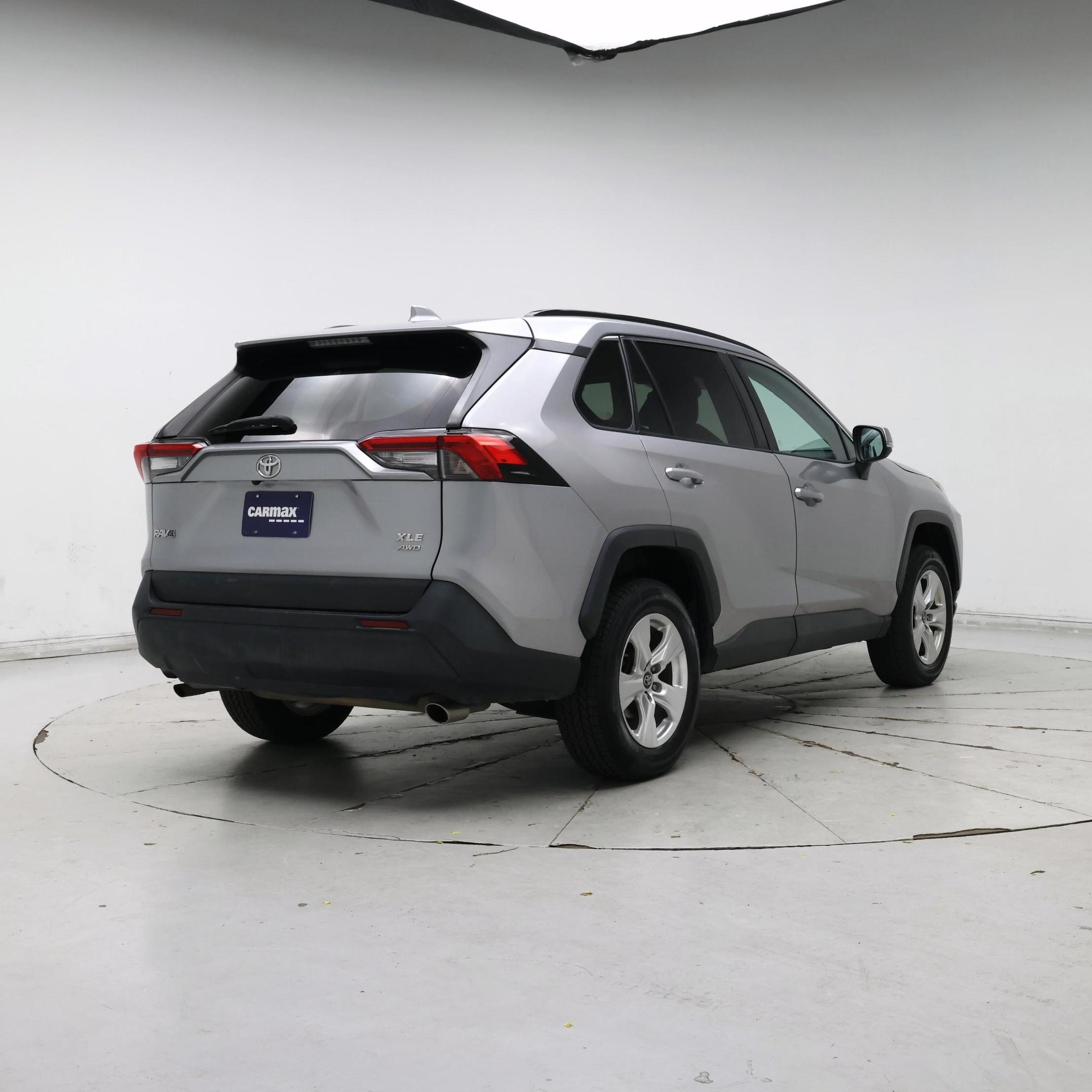 Thumbnail: 2020 Toyota RAV4 - 8