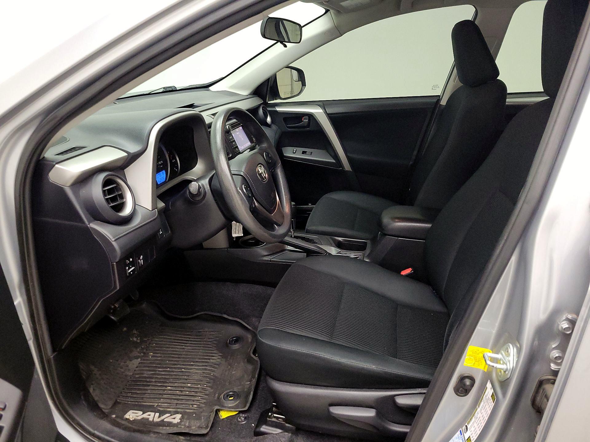Thumbnail: 2016 Toyota RAV4 - 11