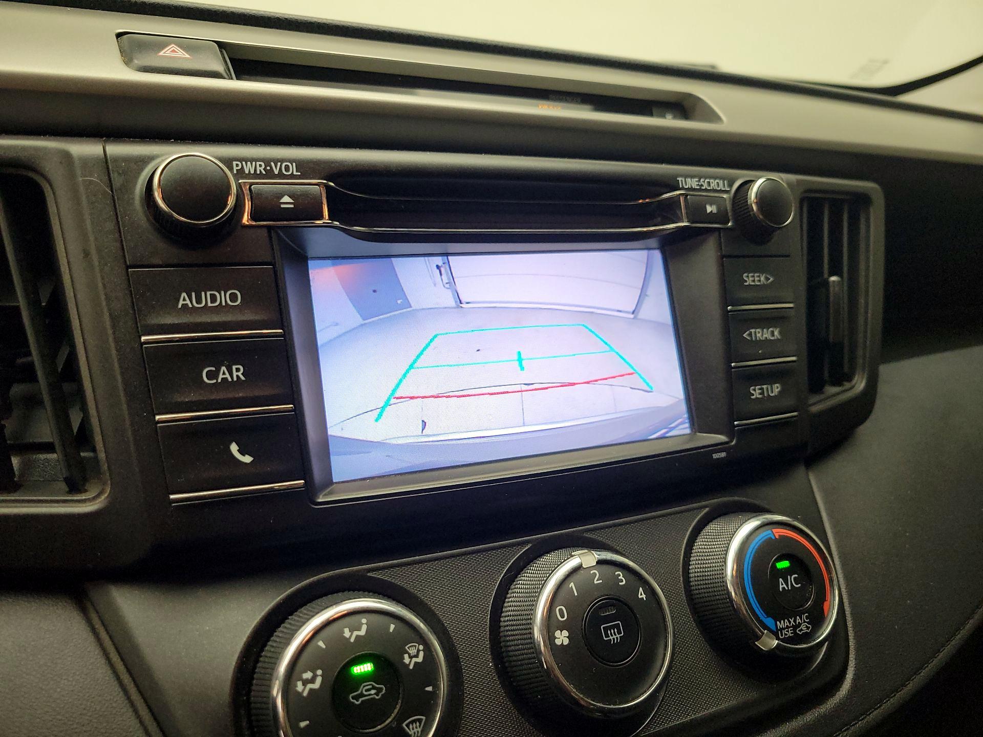 Thumbnail: 2016 Toyota RAV4 - 14