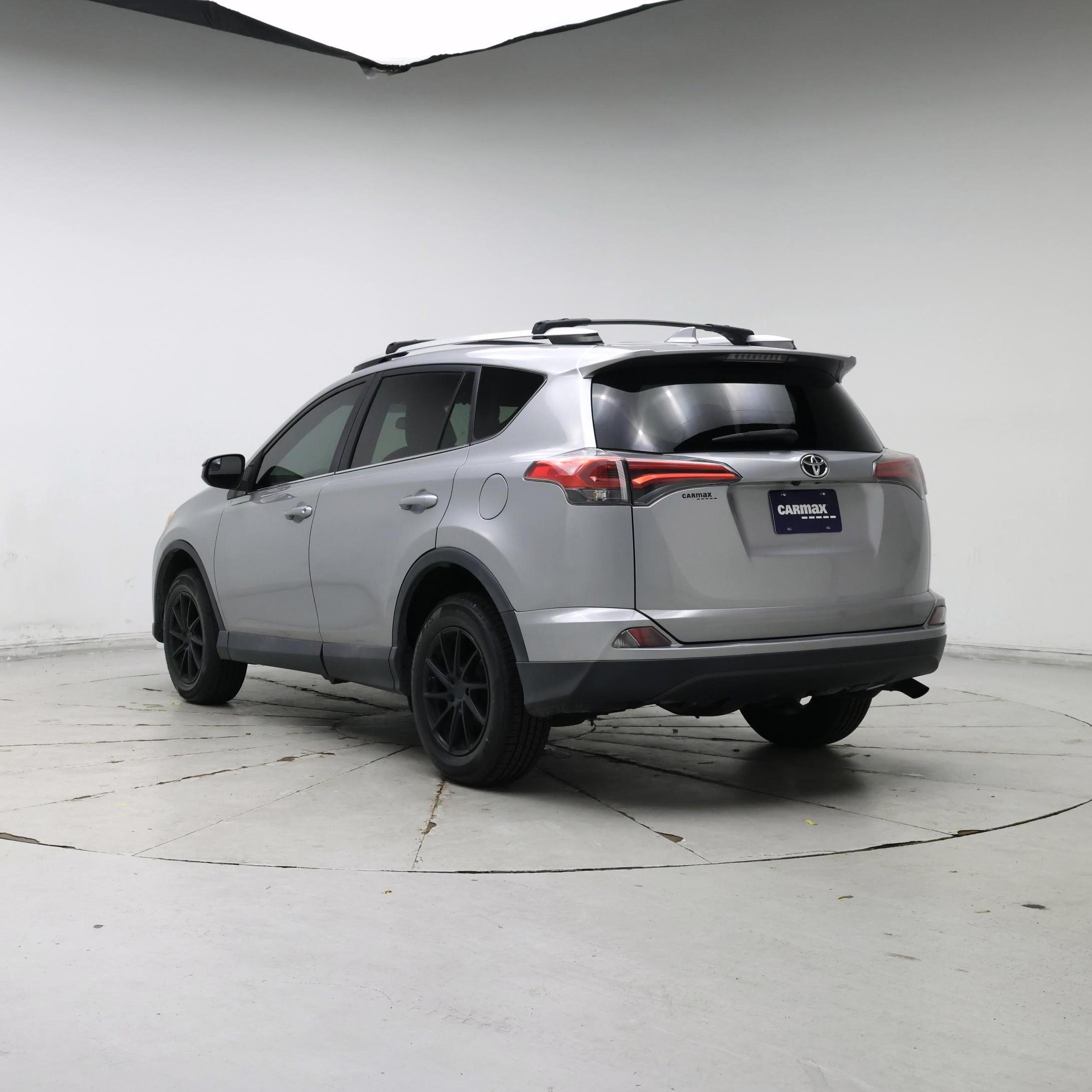 Thumbnail: 2016 Toyota RAV4 - 2
