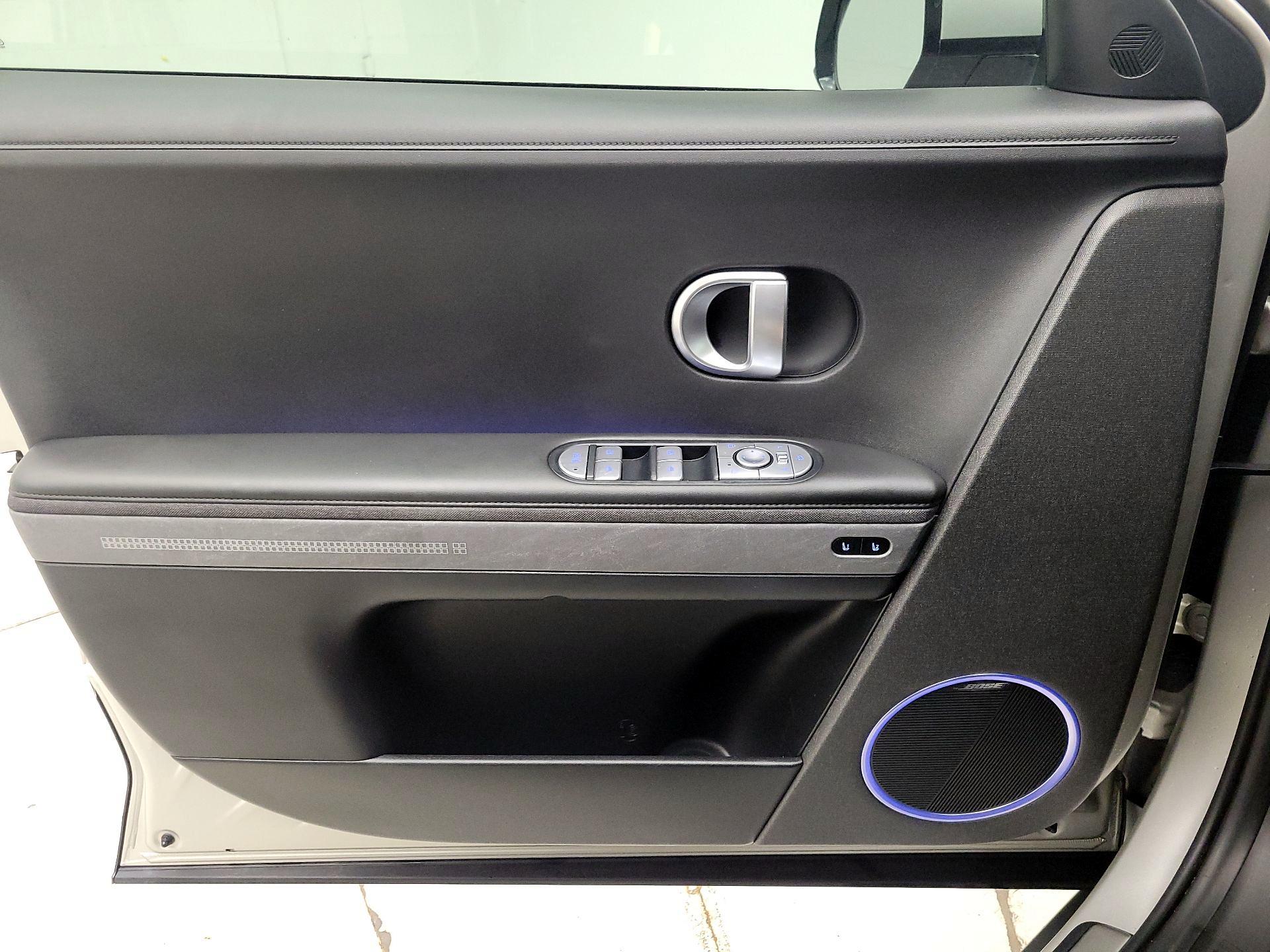 Thumbnail: 2023 Hyundai Ioniq 5 - 12