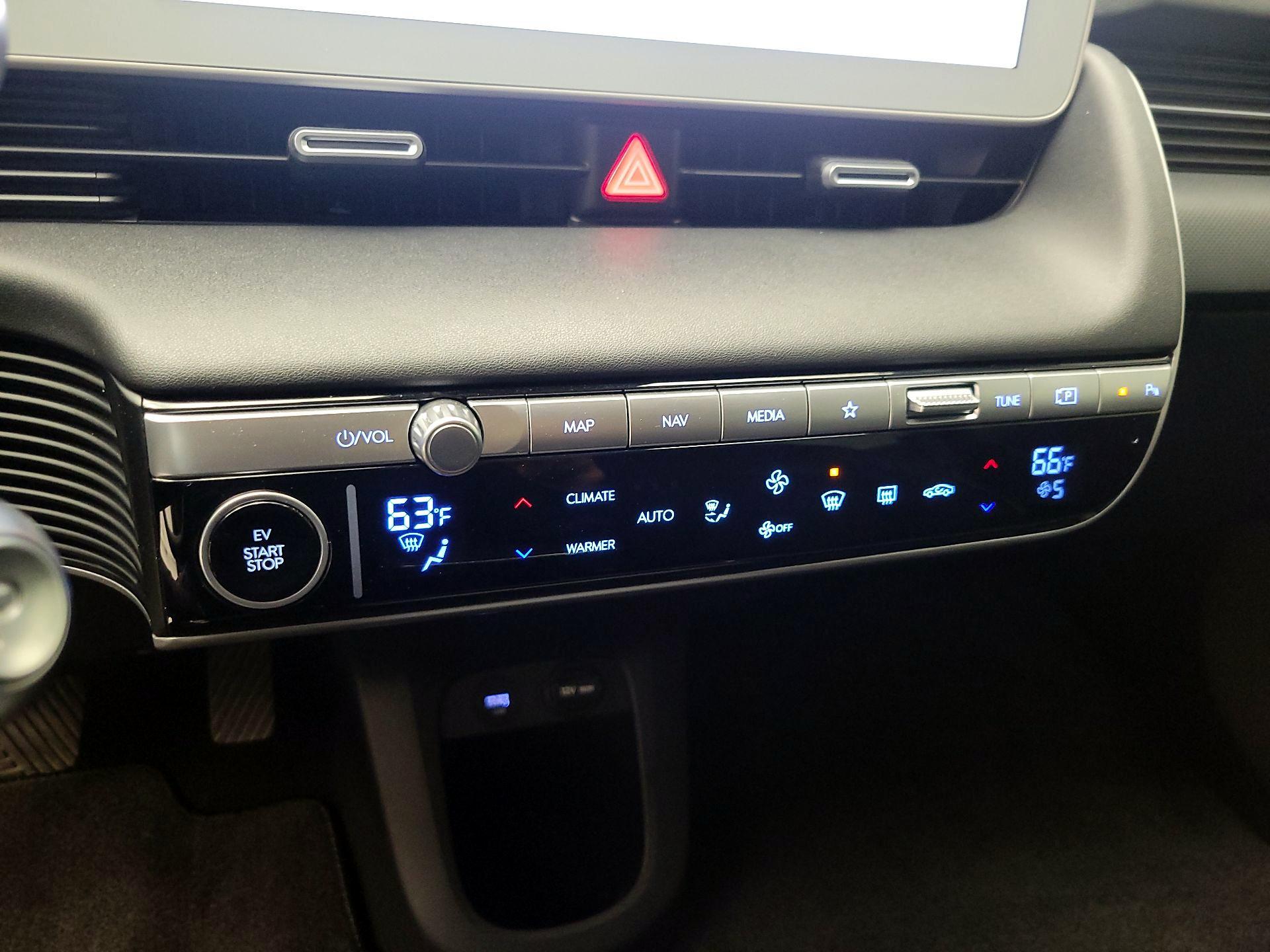 Thumbnail: 2023 Hyundai Ioniq 5 - 17